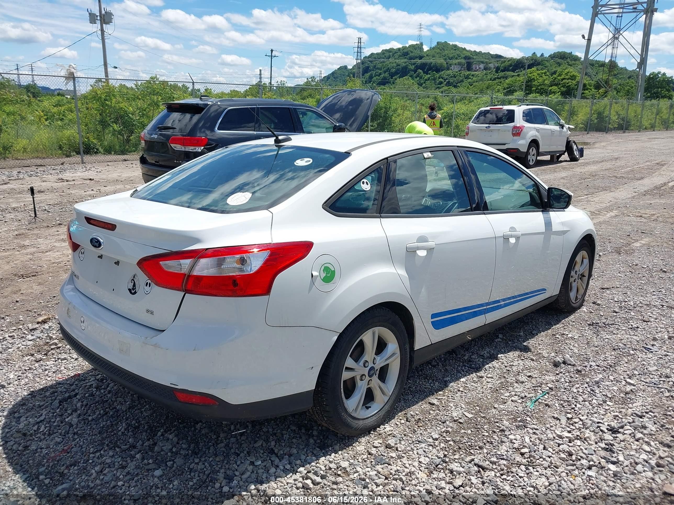 2014 Ford Focus Se White vin: 1FADP3F21EL428002