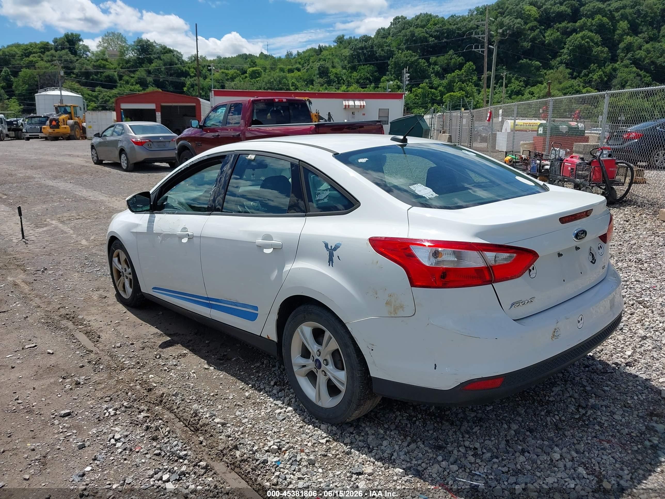 2014 Ford Focus Se White vin: 1FADP3F21EL428002