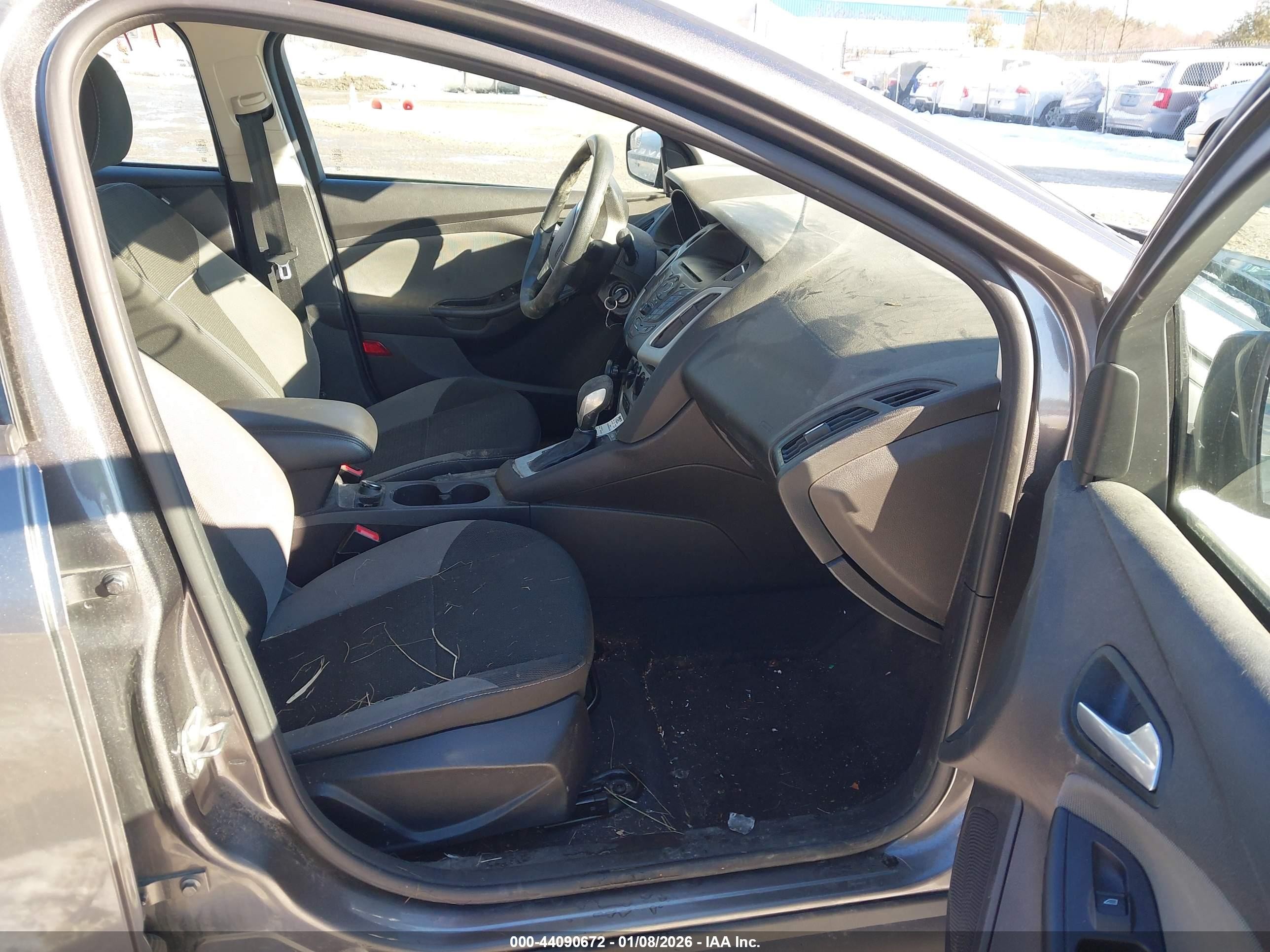 2014 Ford Focus Se Gray vin: 1FADP3F21EL434592