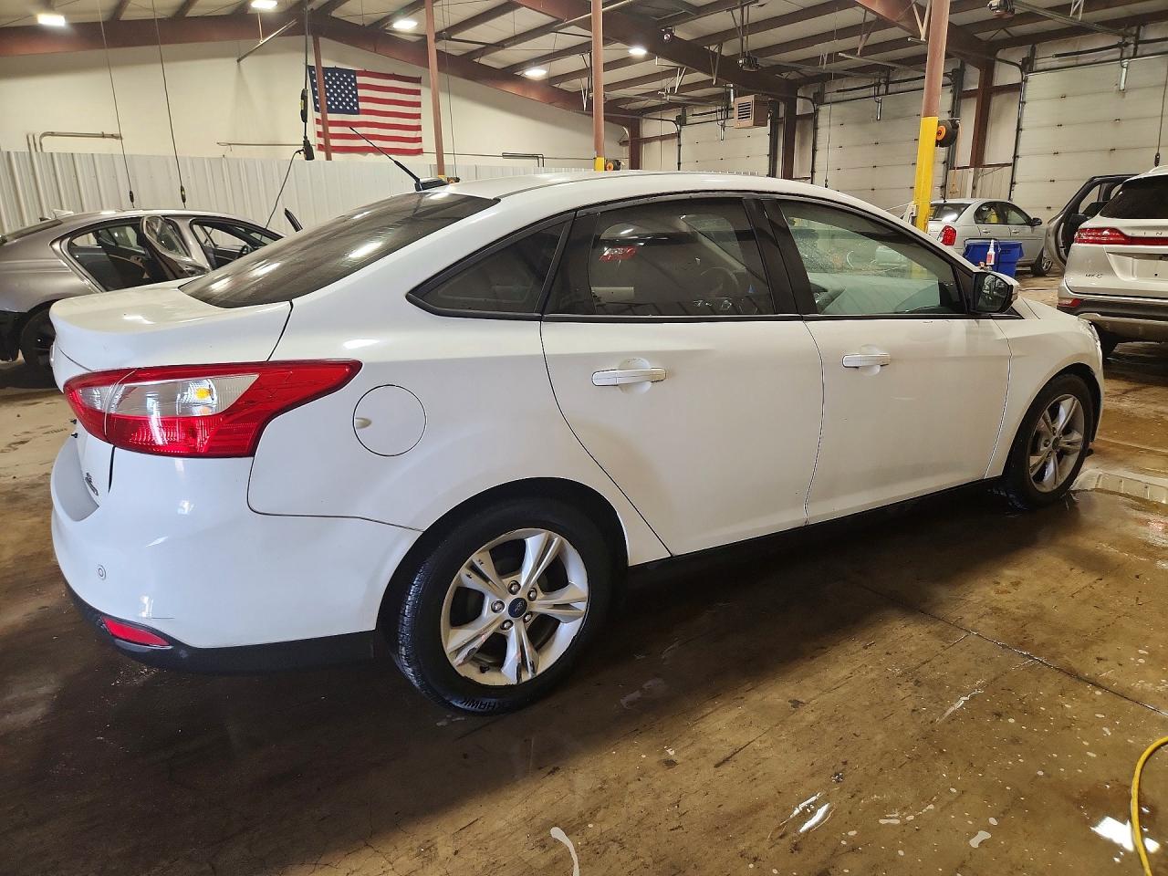 2014 Ford Focus Se White vin: 1FADP3F21EL461744