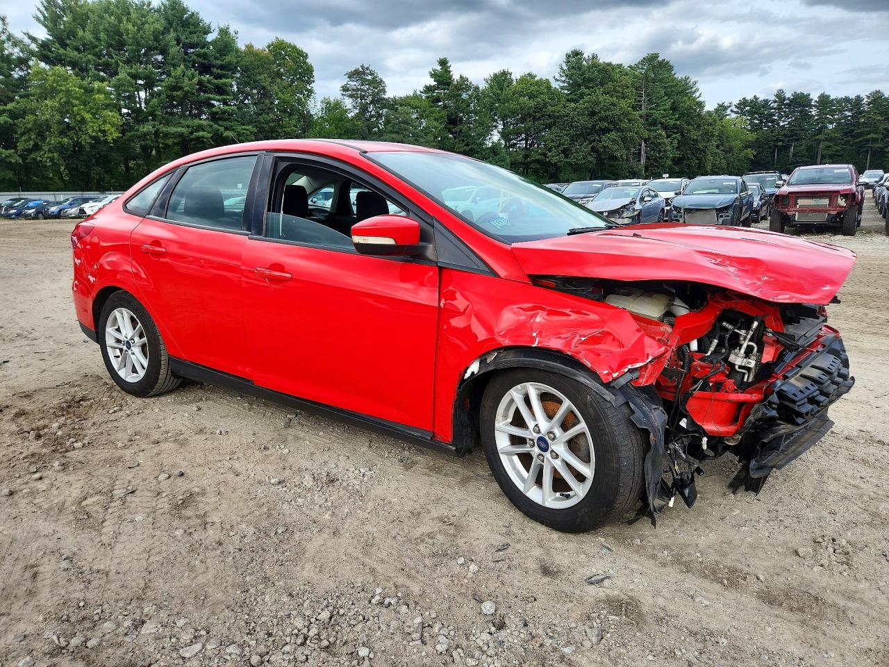 2015 Ford Focus Se Red vin: 1FADP3F21FL206271