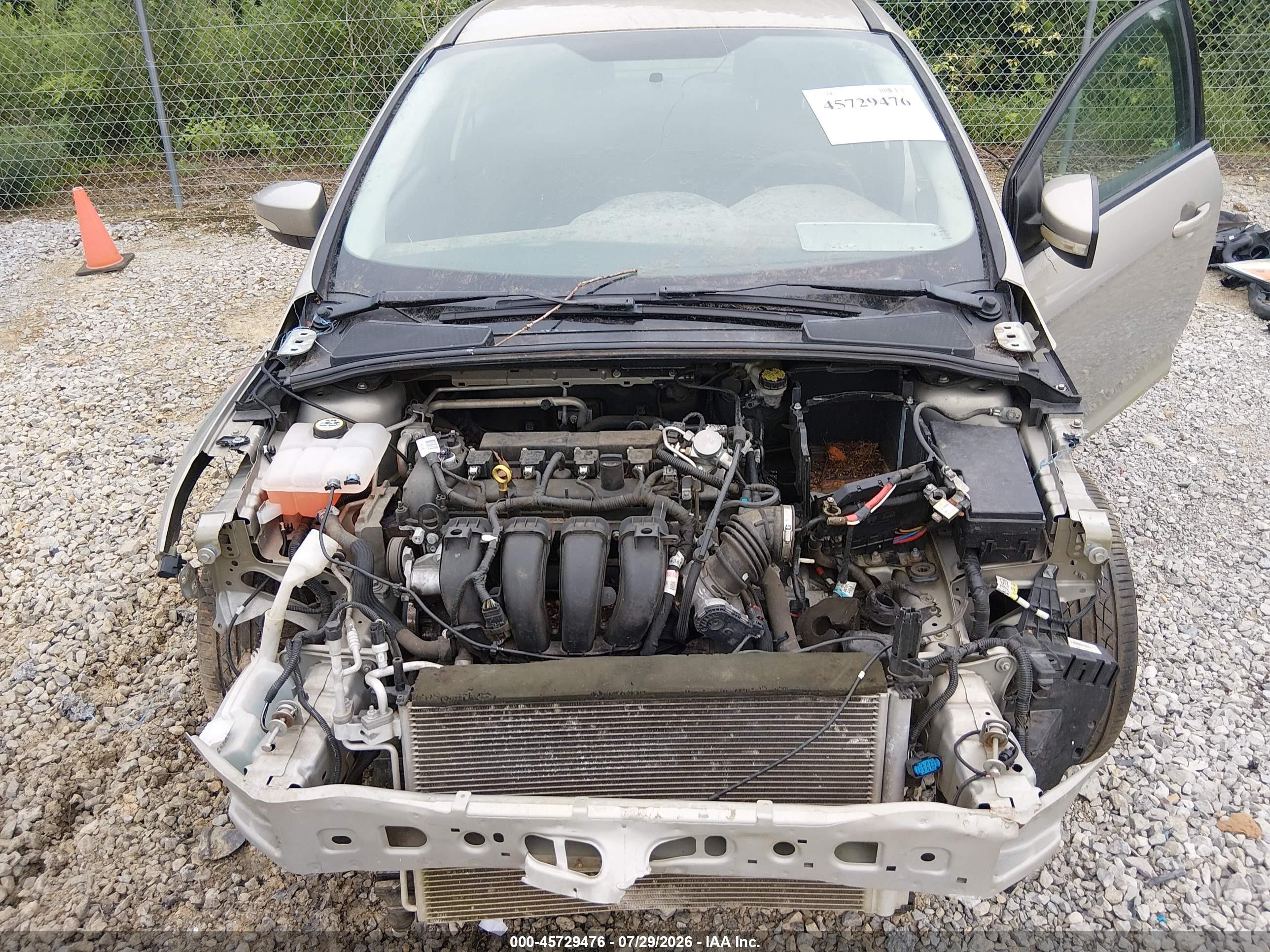2015 Ford Focus Se Желто-коричневый vin: 1FADP3F21FL214676