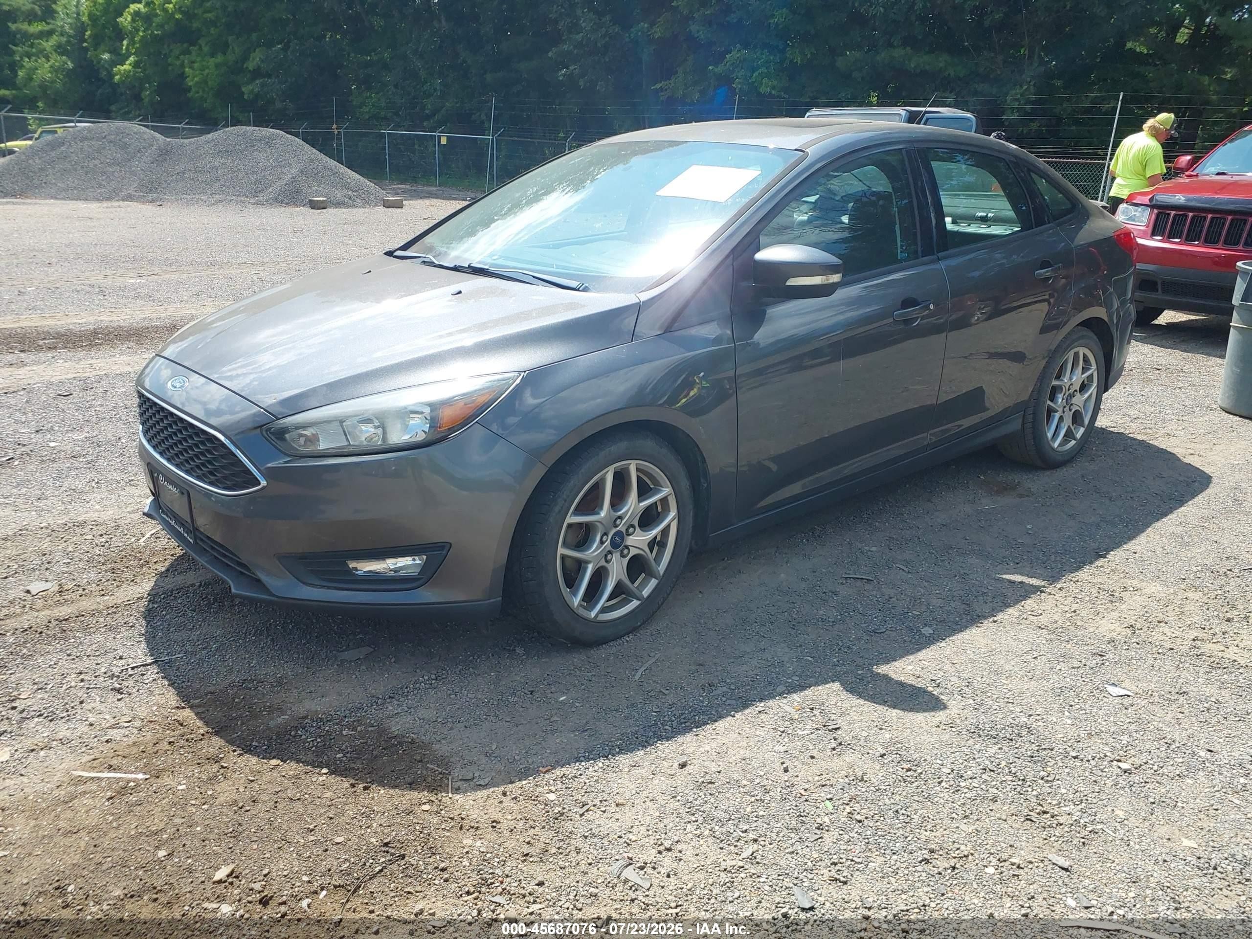 2015 Ford Focus Se Gray vin: 1FADP3F21FL217481