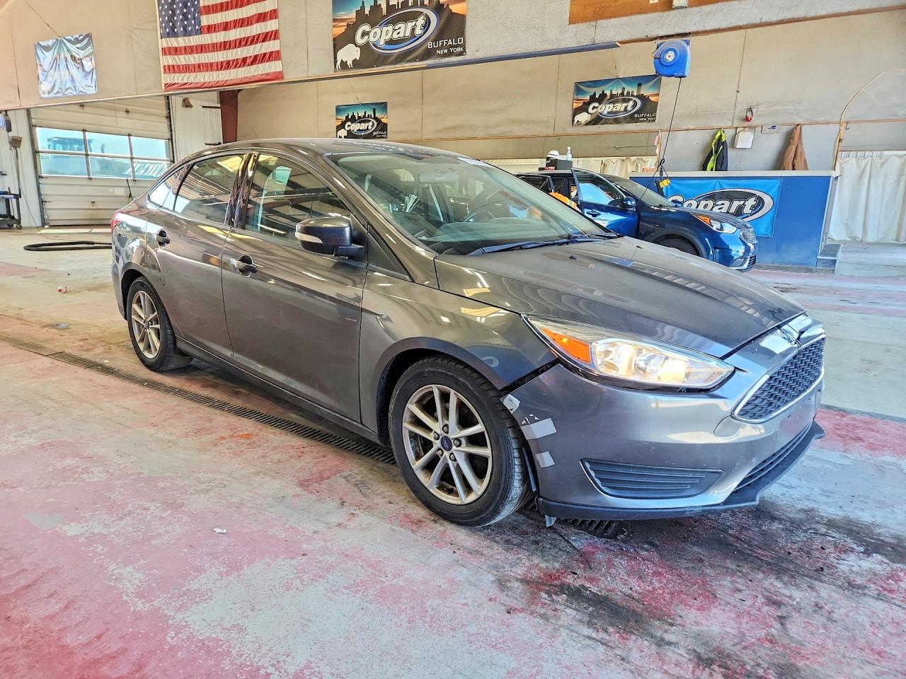 2015 Ford Focus Se Gray vin: 1FADP3F21FL237827