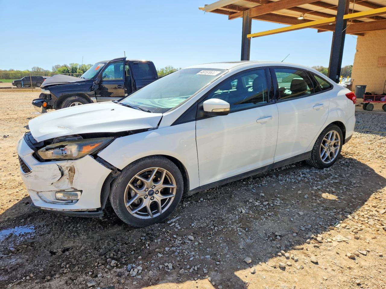 2015 Ford Focus Se White vin: 1FADP3F21FL246933