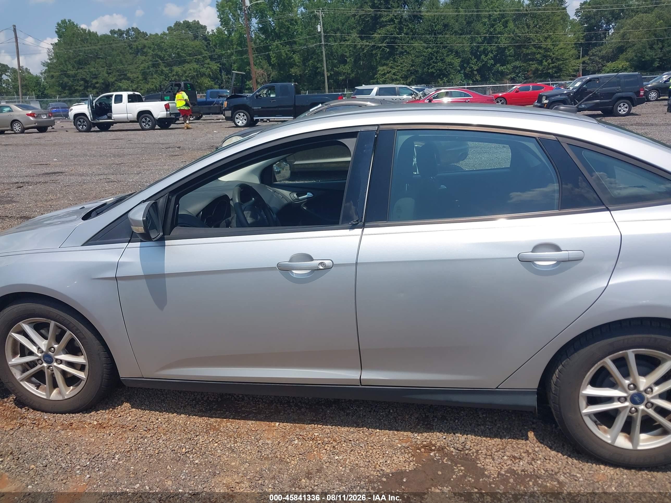 2015 Ford Focus Se Silver vin: 1FADP3F21FL252408