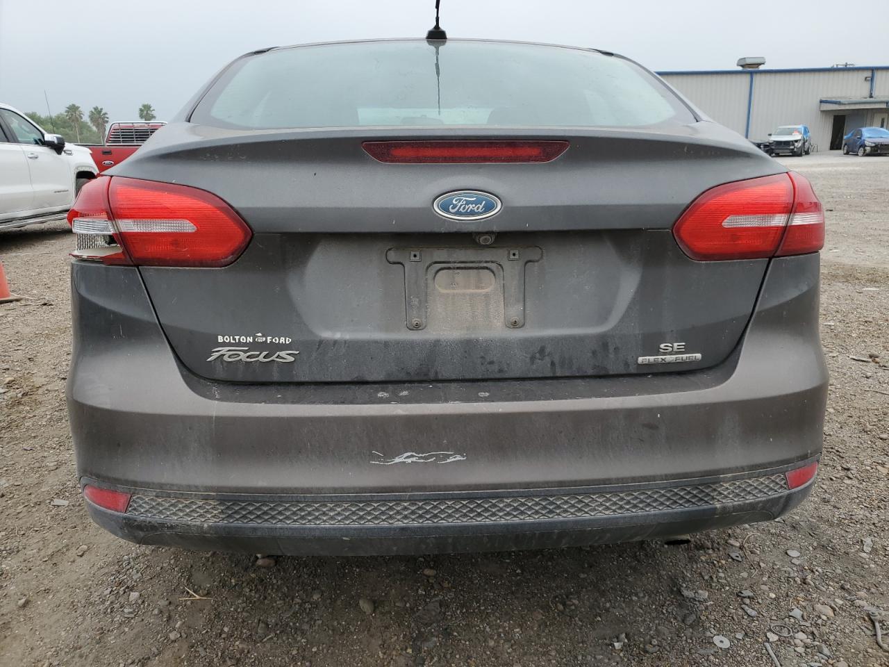 2015 Ford Focus Se Gray vin: 1FADP3F21FL259472