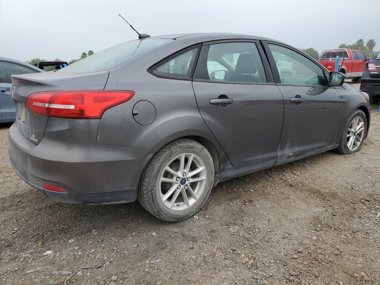 2015 Ford Focus Se Gray vin: 1FADP3F21FL259472