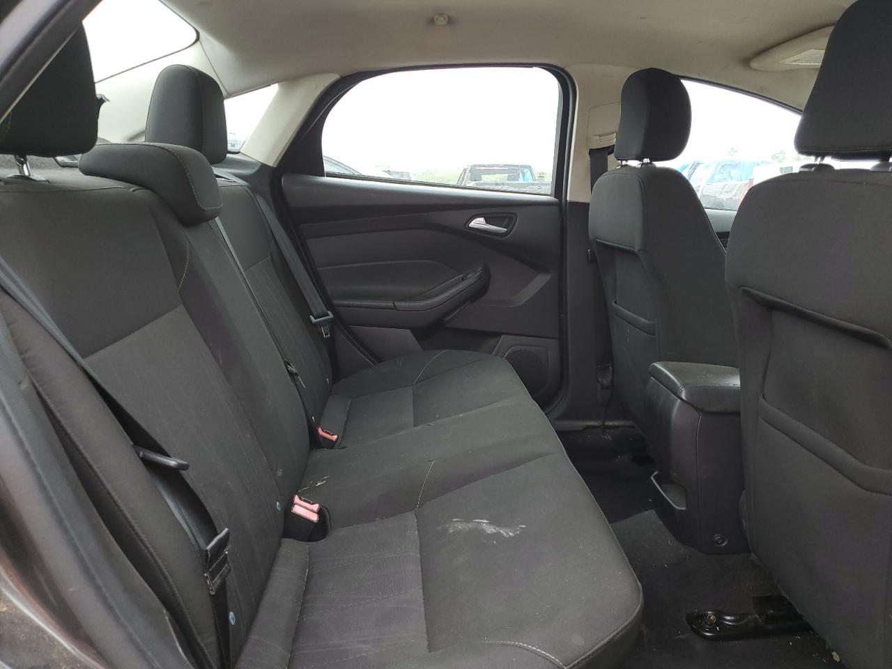 2015 Ford Focus Se Gray vin: 1FADP3F21FL259472
