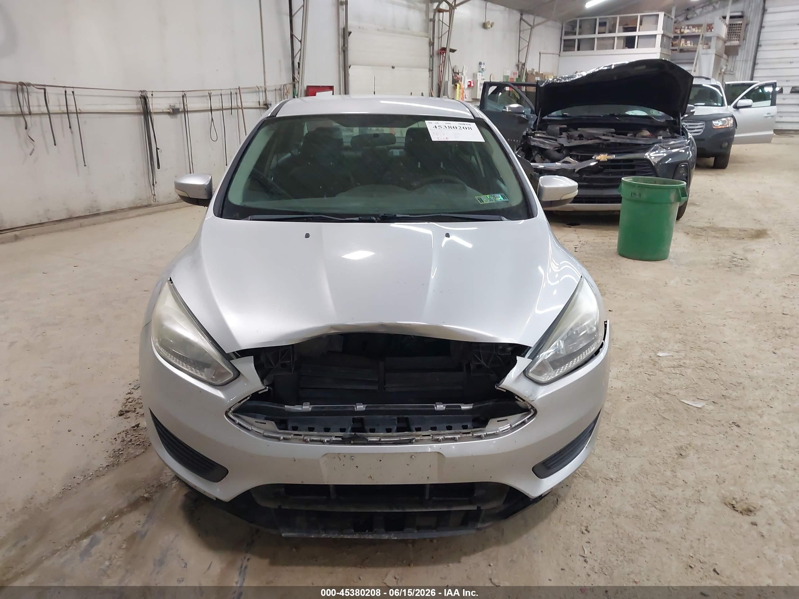 2015 Ford Focus Se Silver vin: 1FADP3F21FL270486