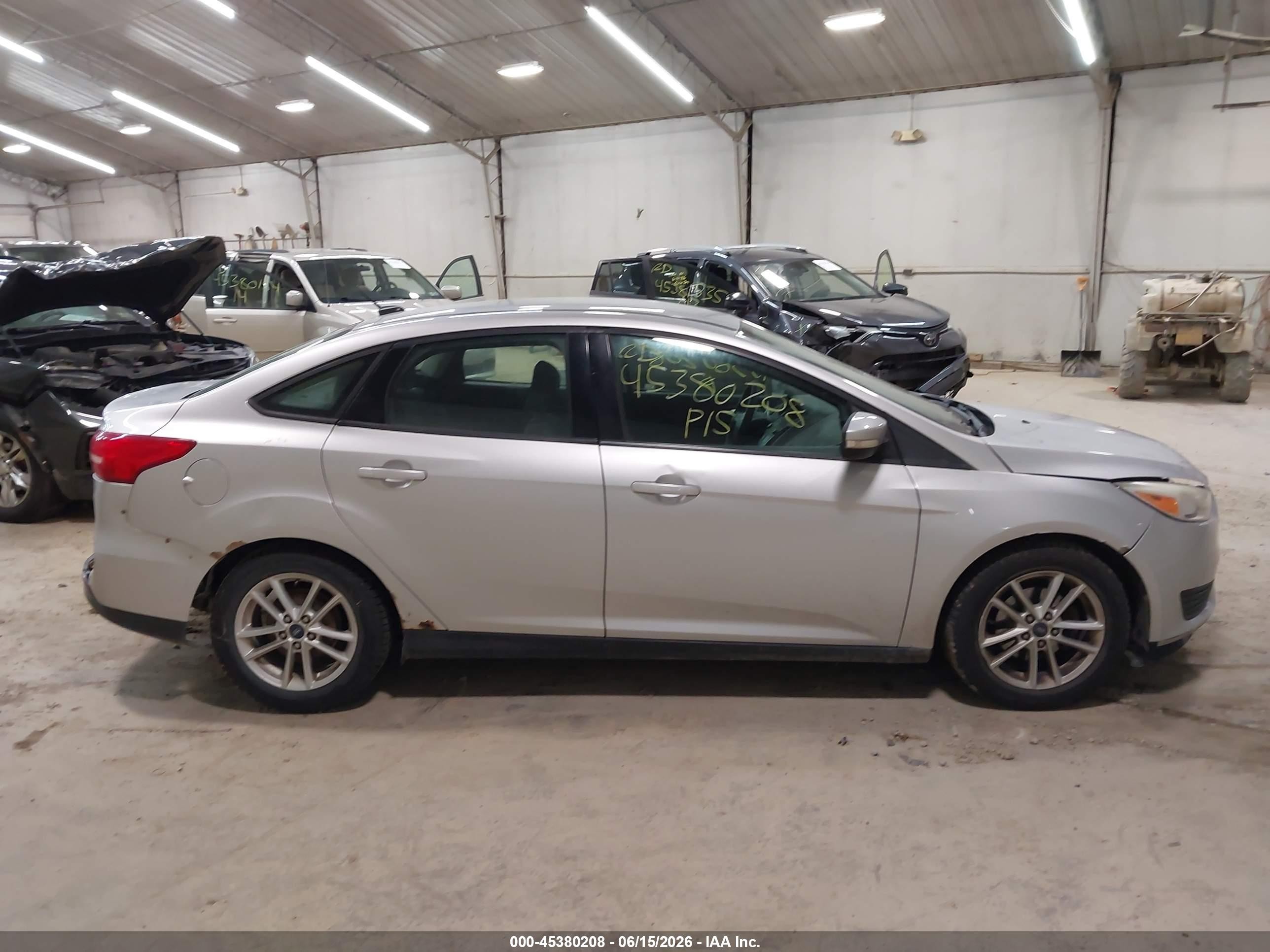 2015 Ford Focus Se Silver vin: 1FADP3F21FL270486