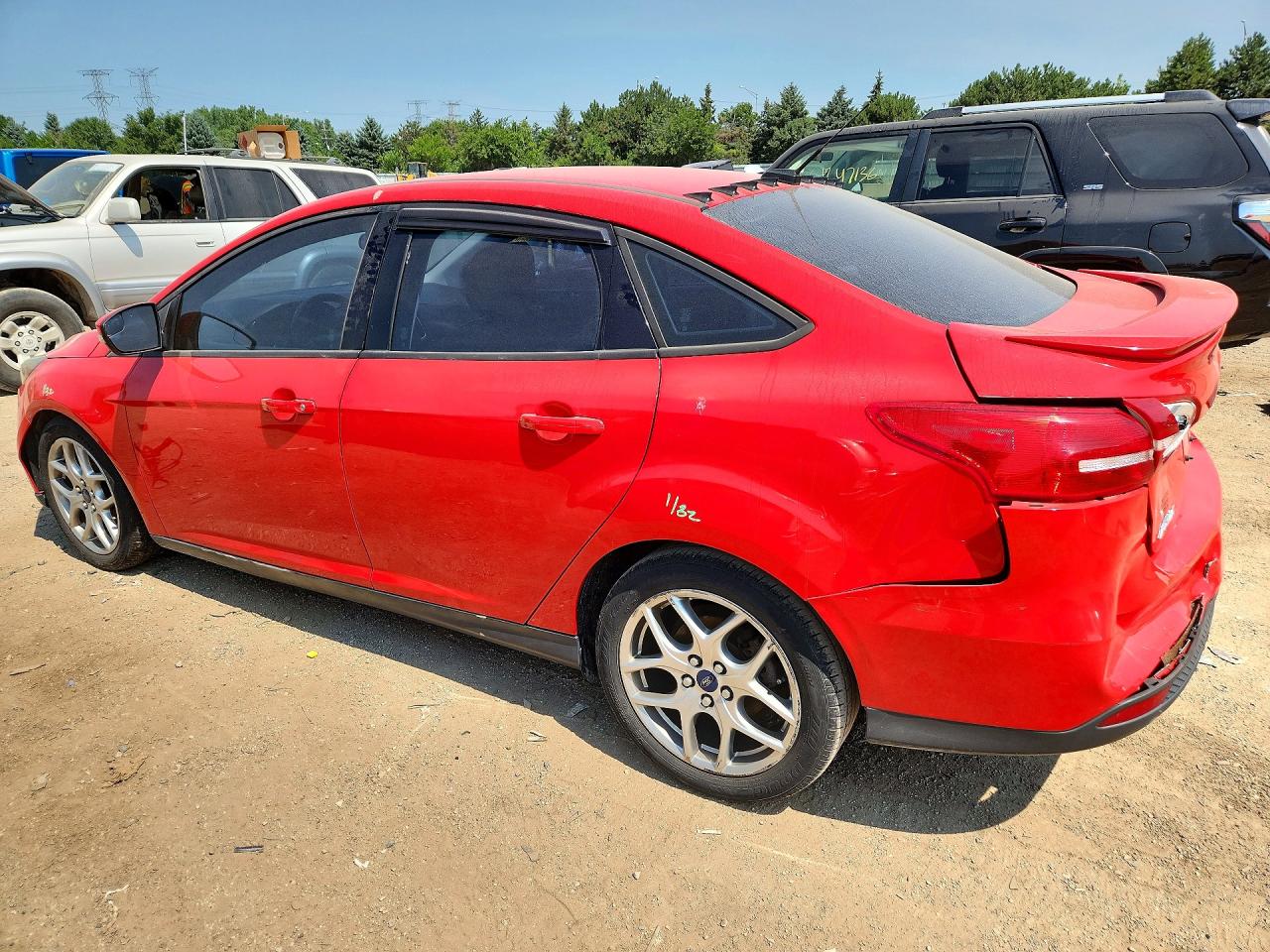 2015 Ford Focus Se Red vin: 1FADP3F21FL283237