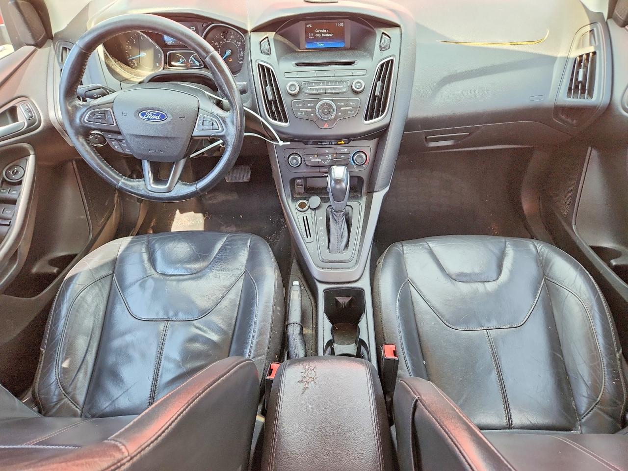 2015 Ford Focus Se Red vin: 1FADP3F21FL283237
