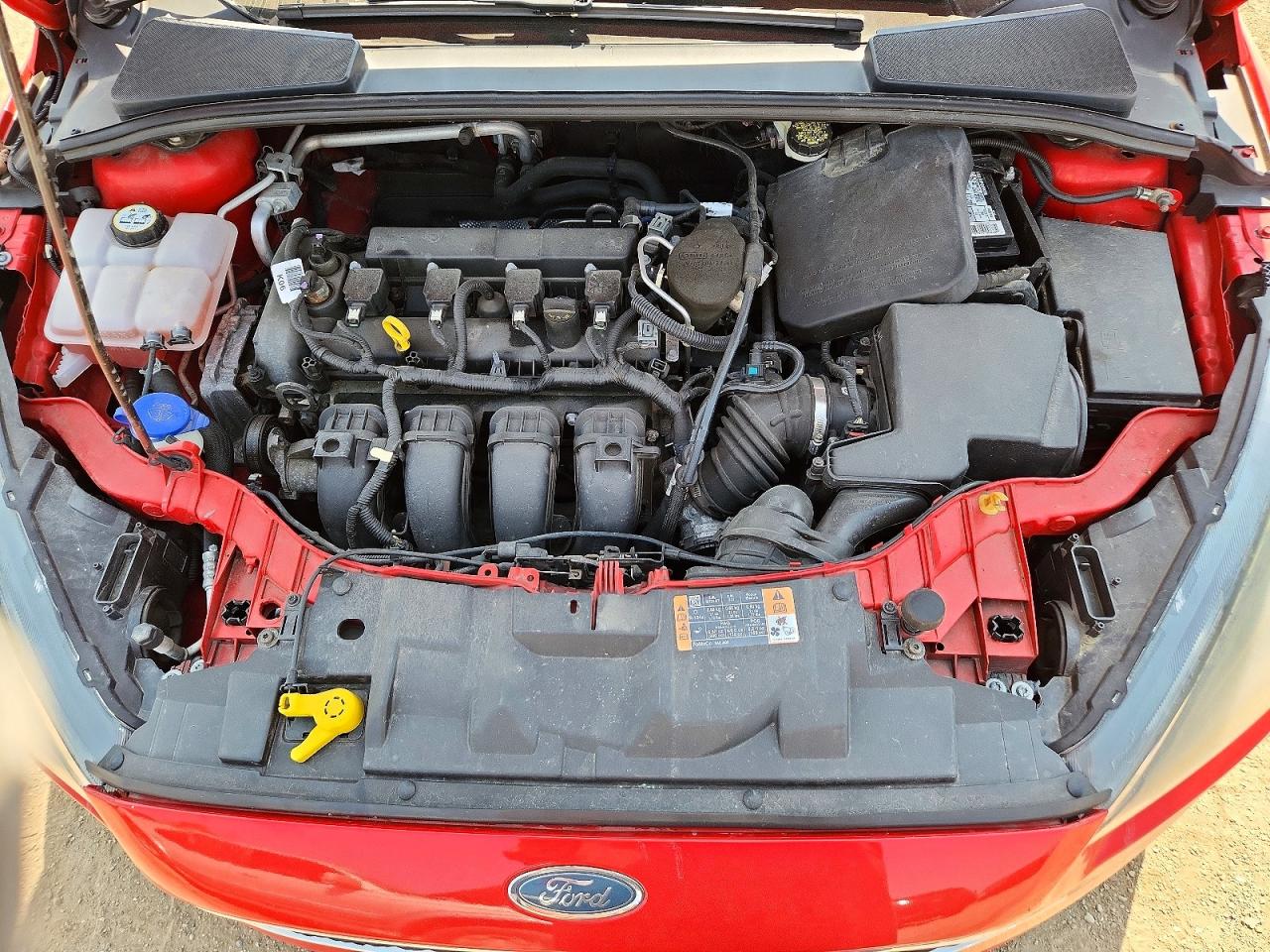 2015 Ford Focus Se Red vin: 1FADP3F21FL283237