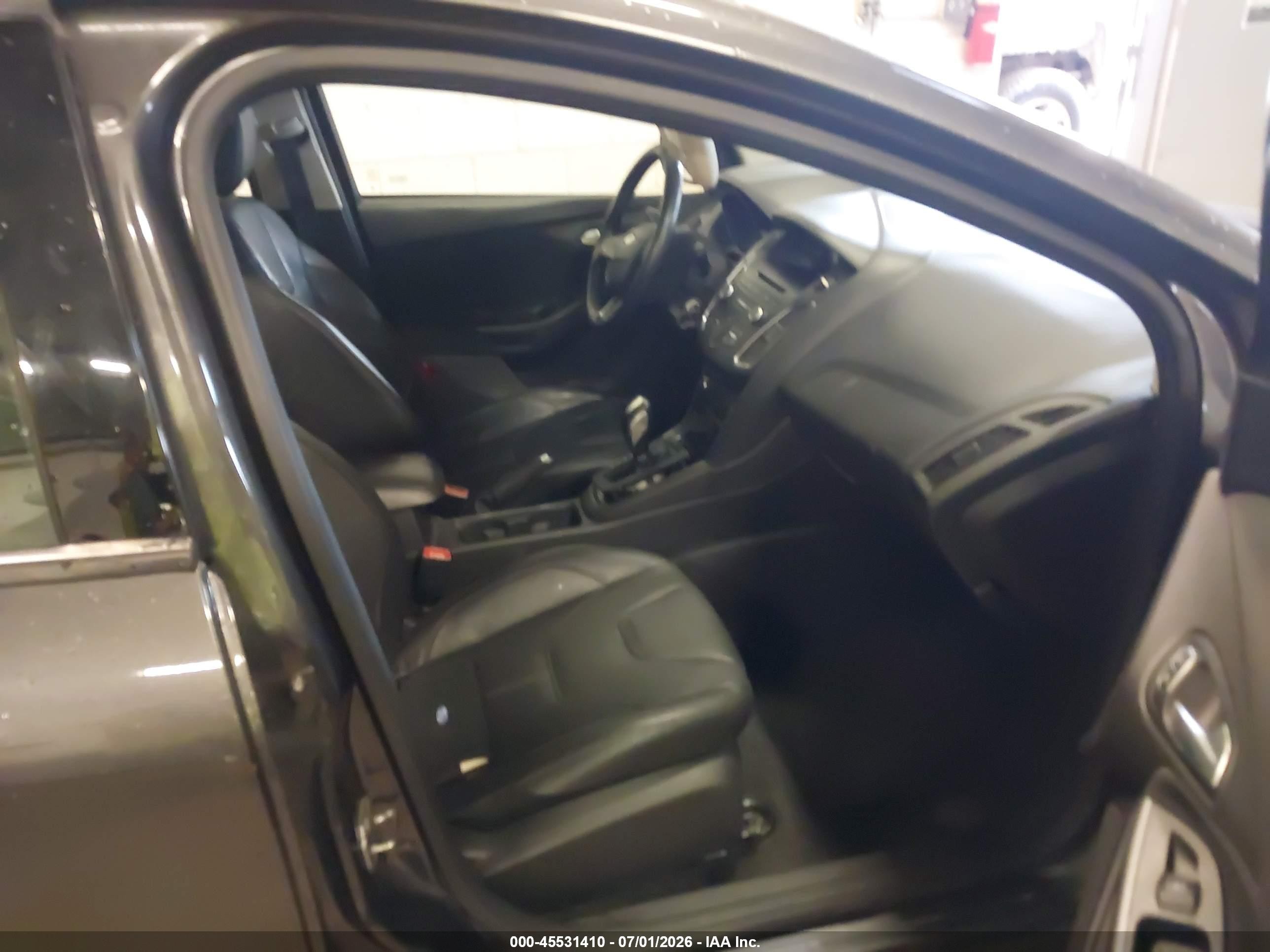 2015 Ford Focus Se Gray vin: 1FADP3F21FL324594