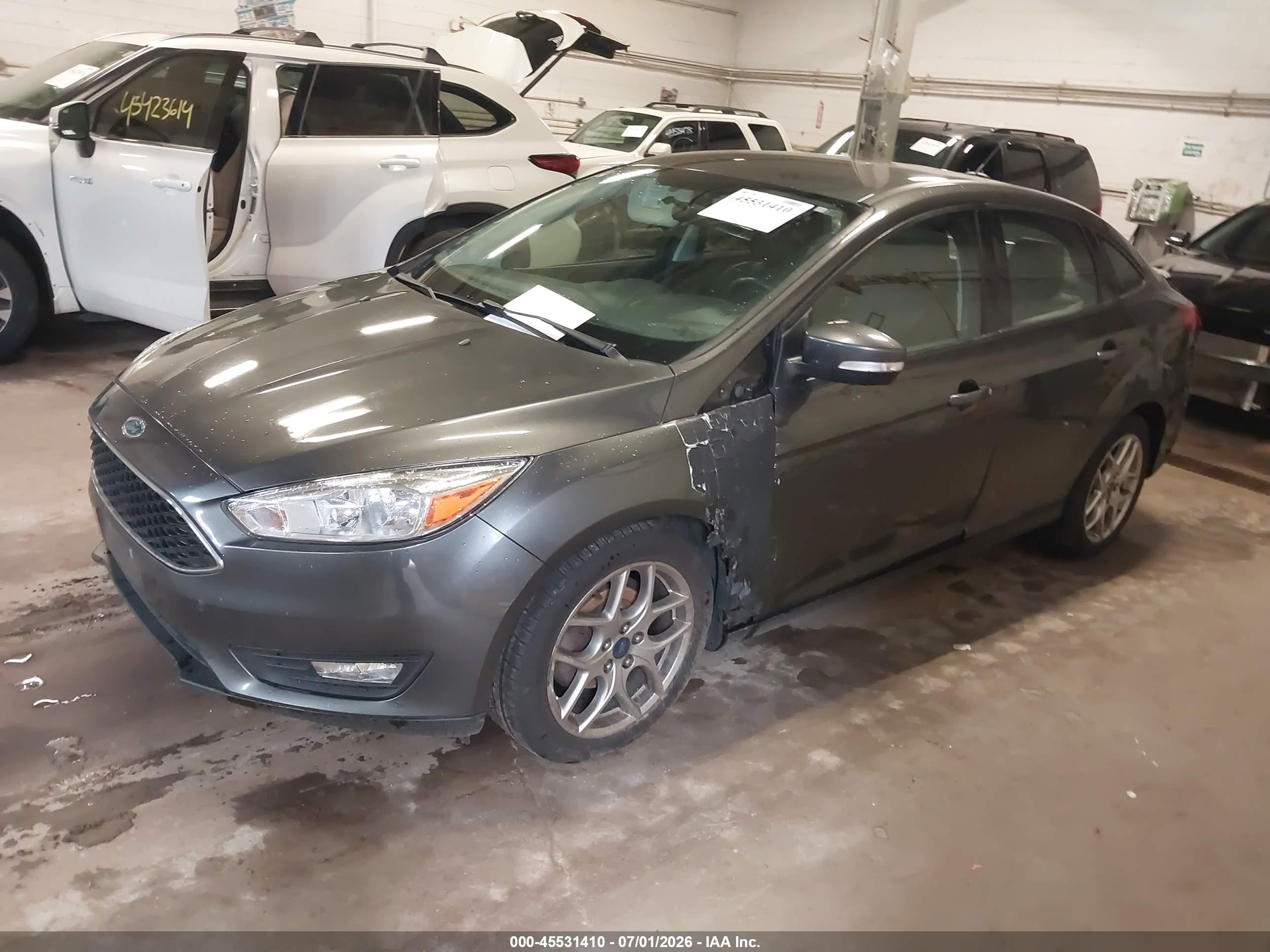 2015 Ford Focus Se Gray vin: 1FADP3F21FL324594