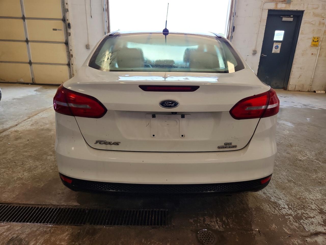 2015 Ford Focus Se White vin: 1FADP3F21FL328810