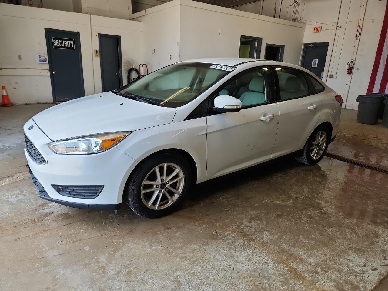 2015 Ford Focus Se White vin: 1FADP3F21FL328810 Damage: Left Front Tire, Worn, Replacement Required