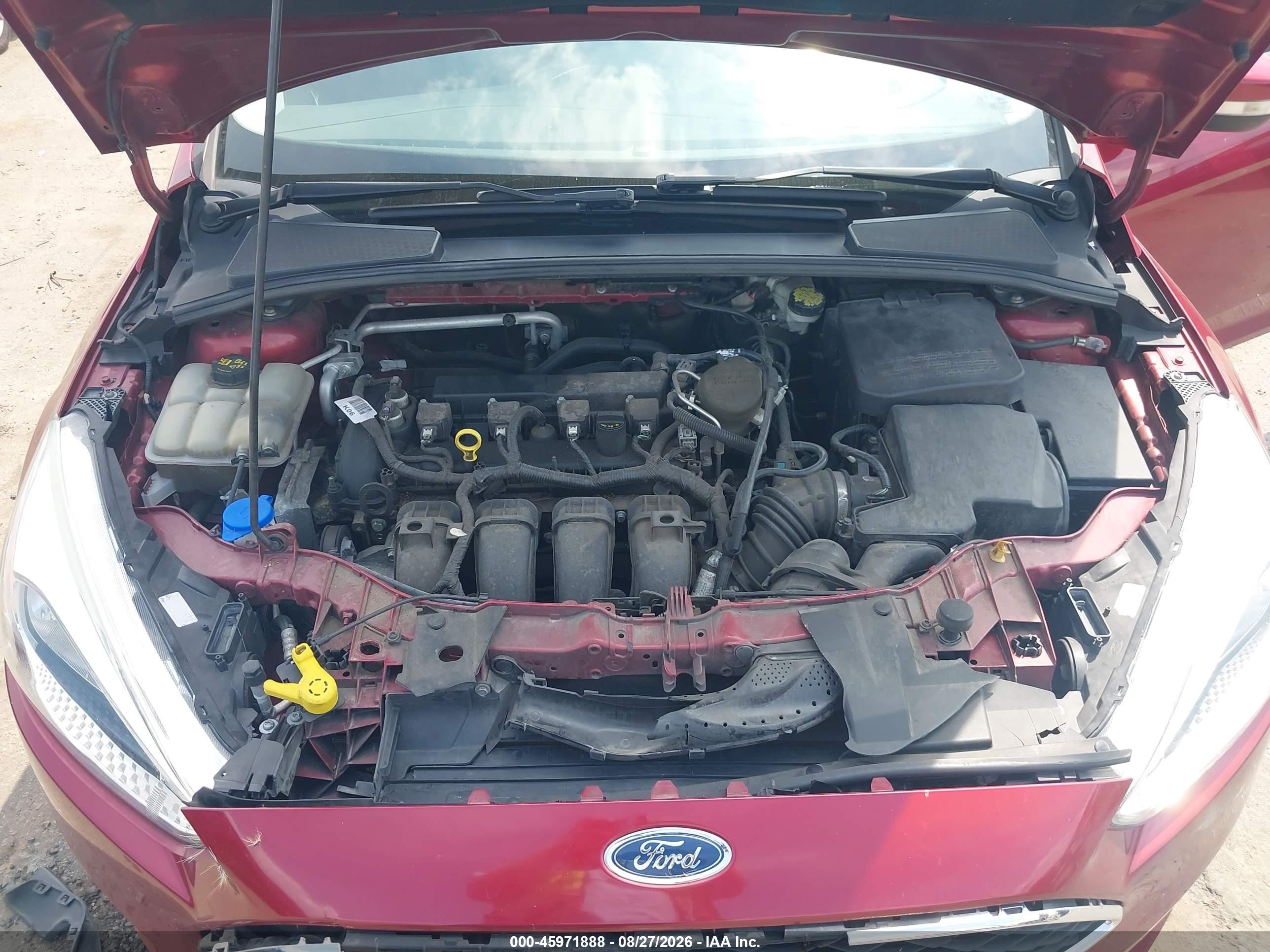 2015 Ford Focus Se Red vin: 1FADP3F21FL342173