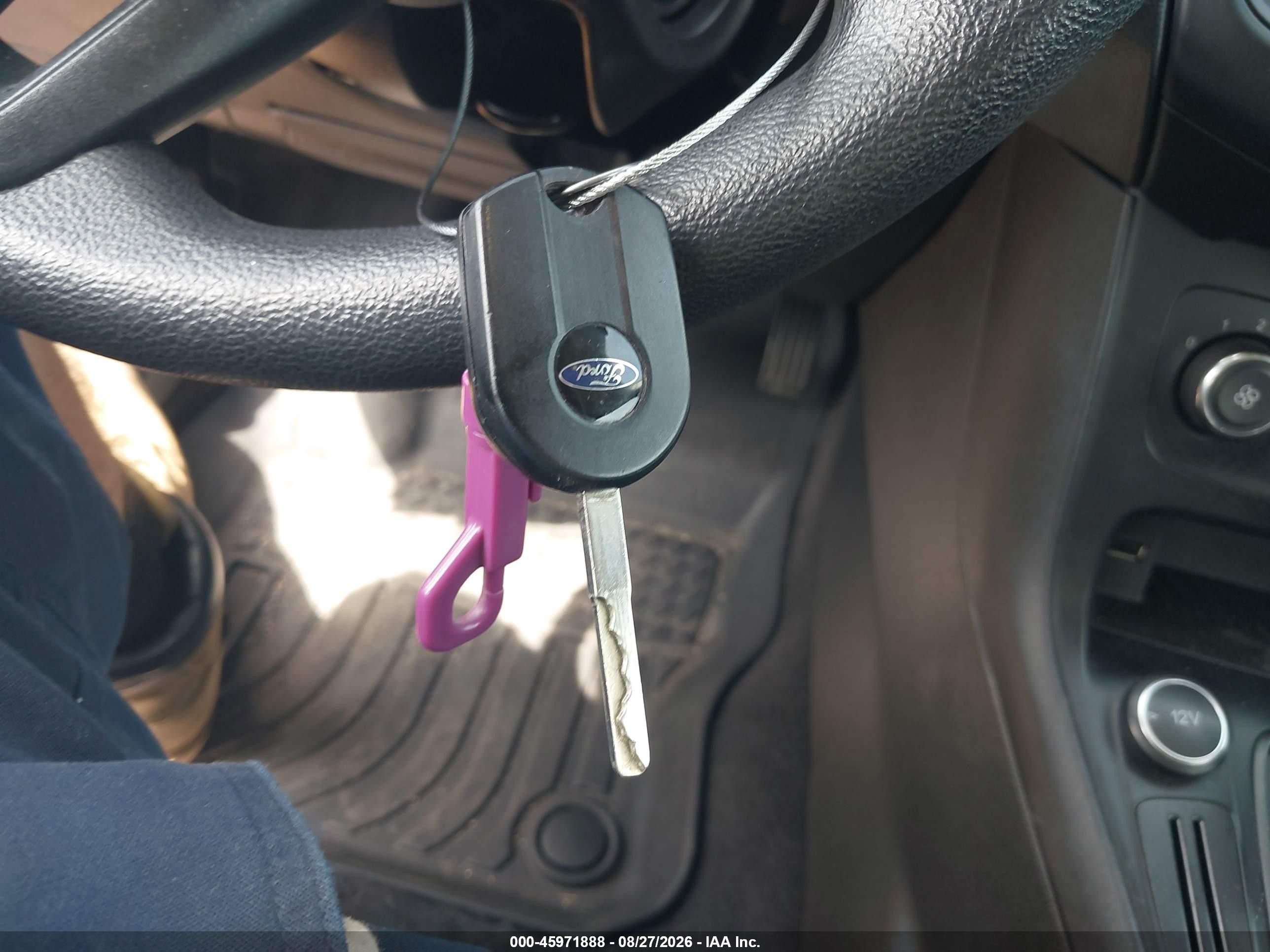 2015 Ford Focus Se Red vin: 1FADP3F21FL342173