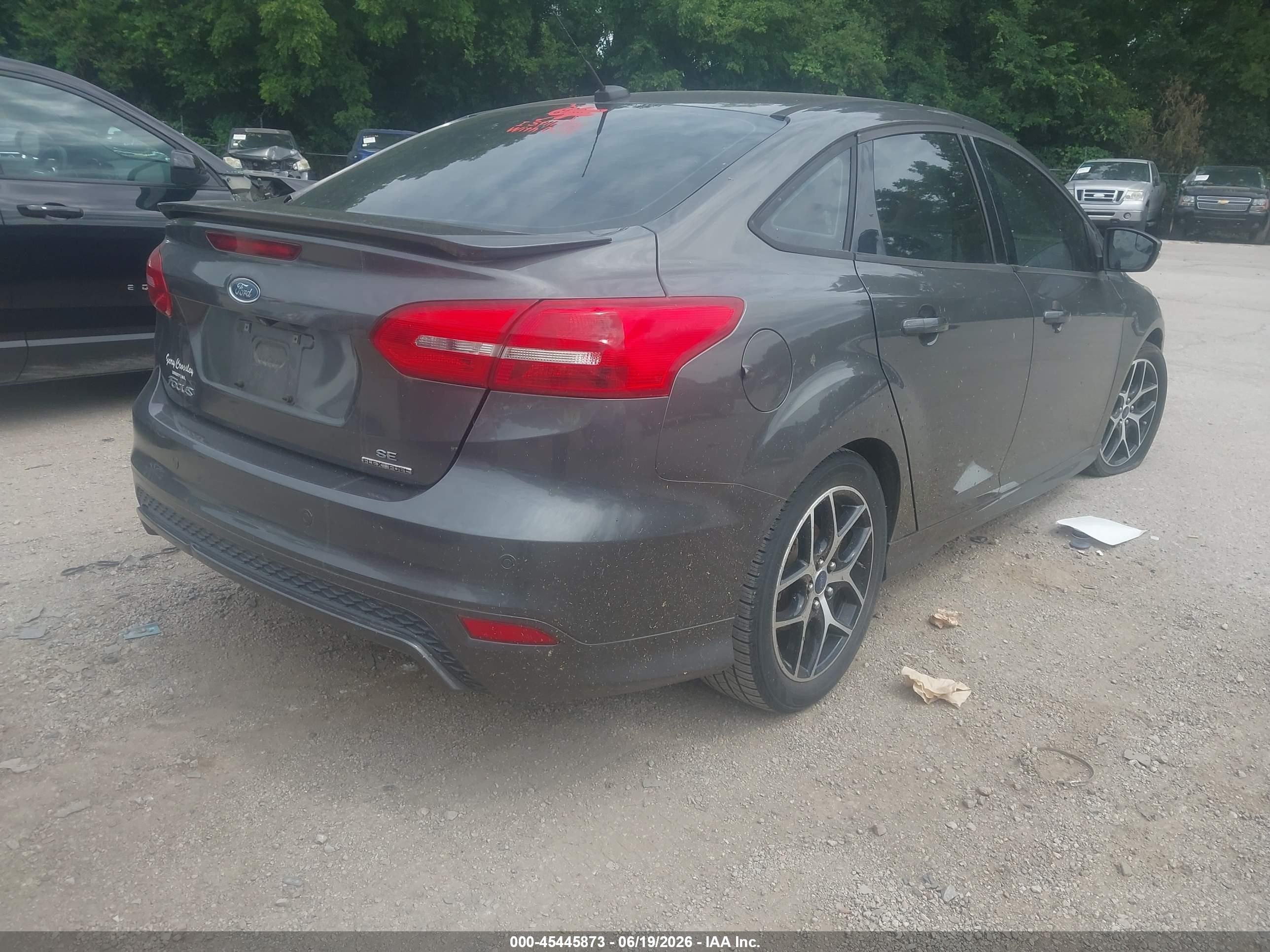 2015 Ford Focus Se Gray vin: 1FADP3F21FL357157