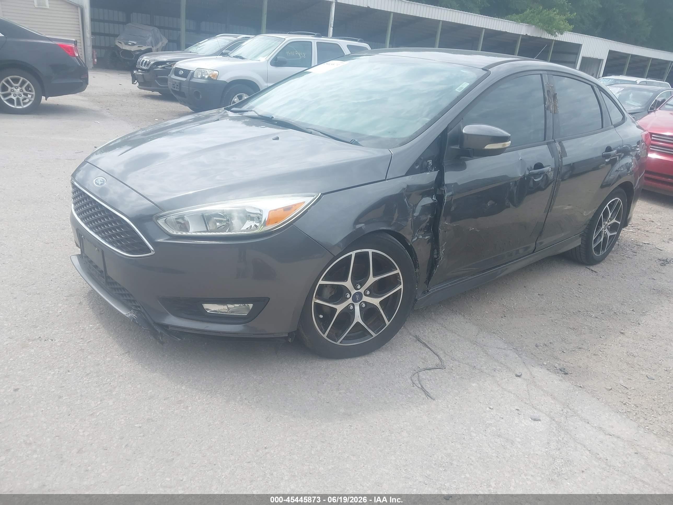 2015 Ford Focus Se Gray vin: 1FADP3F21FL357157