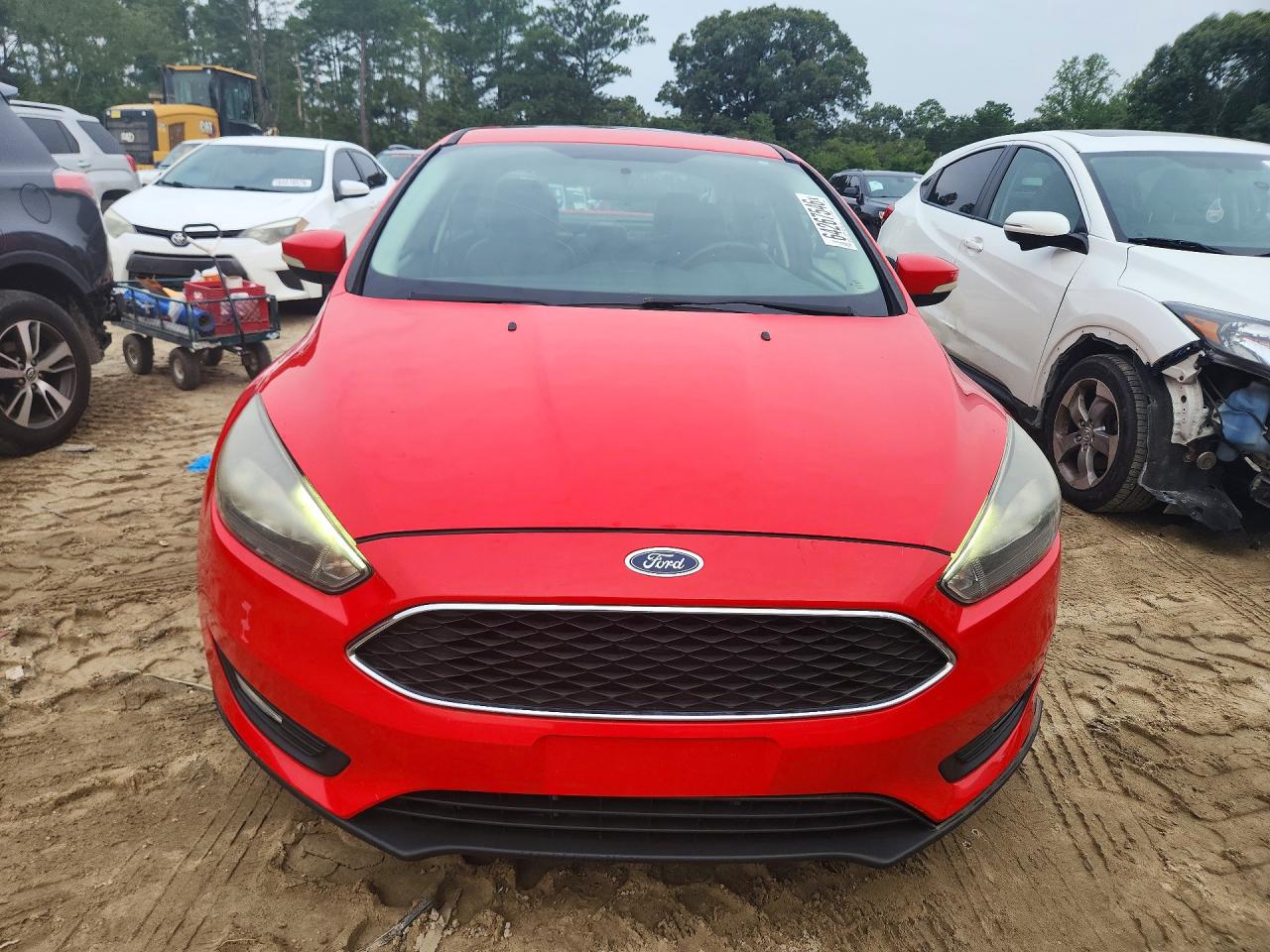 2015 Ford Focus Se Red vin: 1FADP3F21FL365310