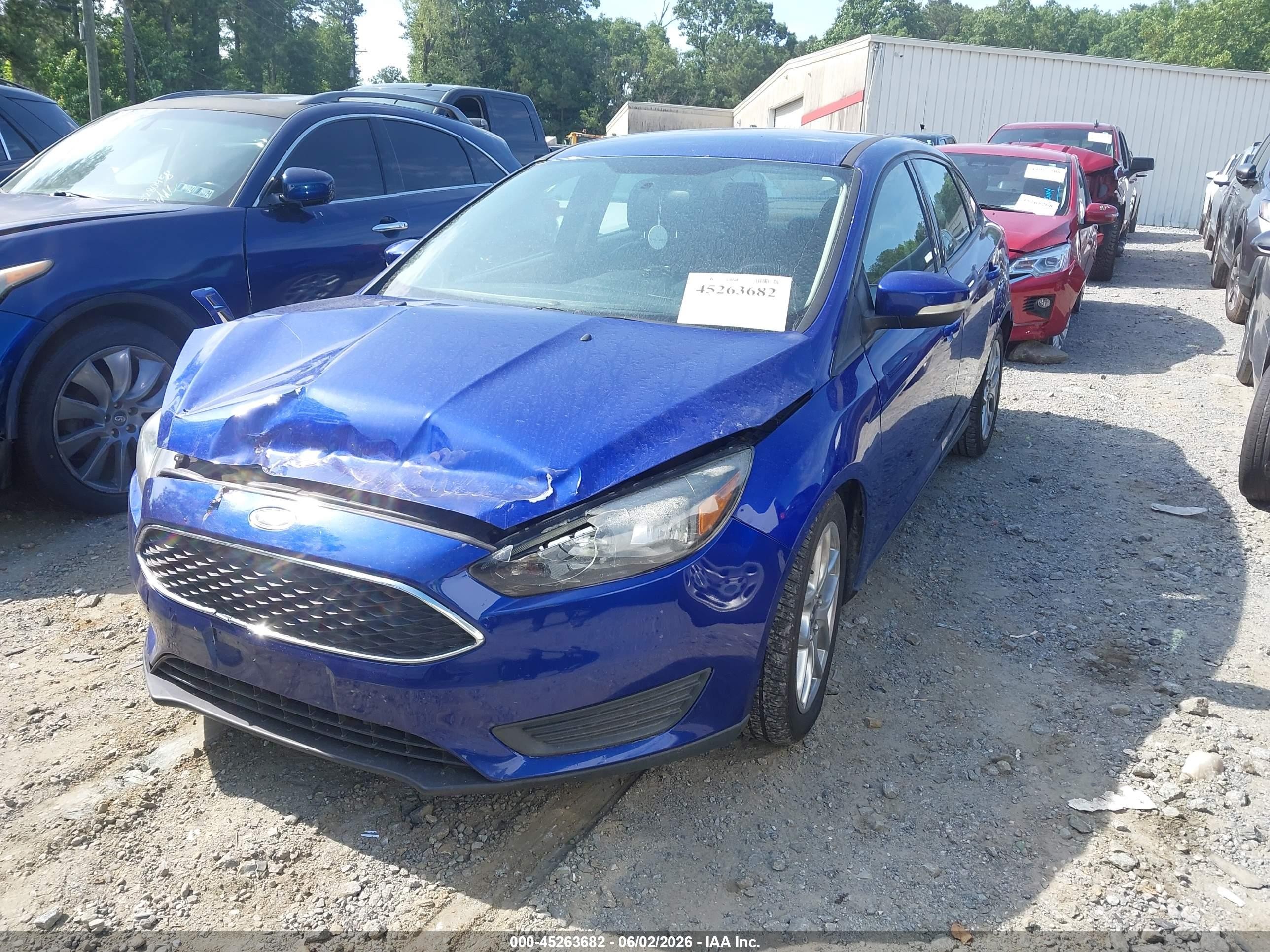 2015 Ford Focus Se Blue vin: 1FADP3F21FL381863