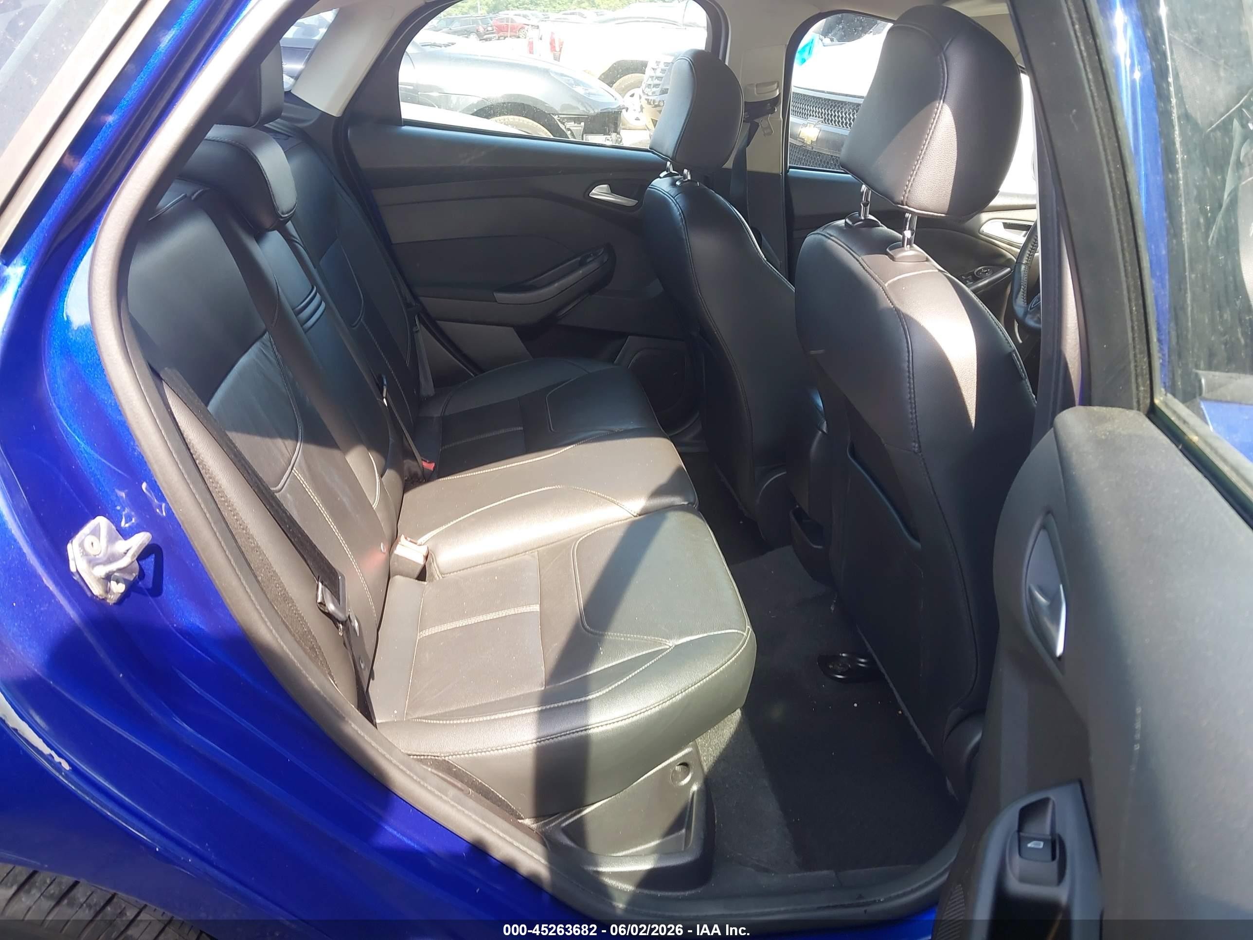 2015 Ford Focus Se Blue vin: 1FADP3F21FL381863