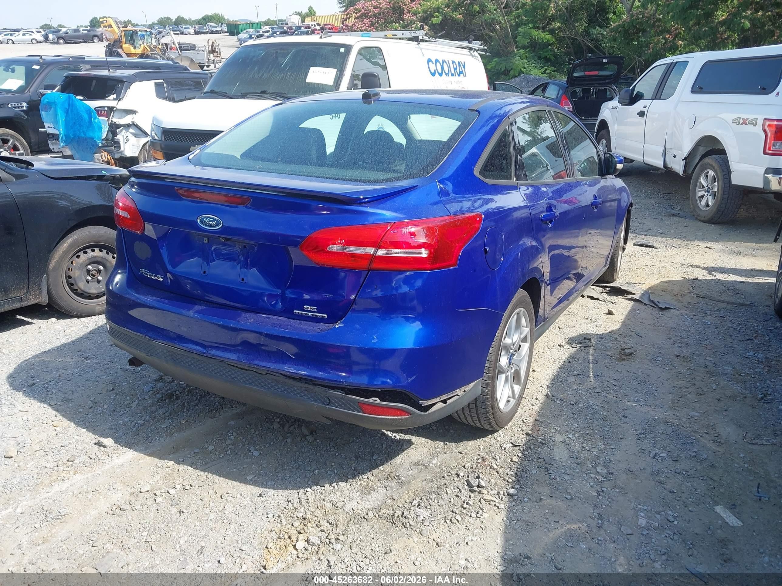 2015 Ford Focus Se Blue vin: 1FADP3F21FL381863