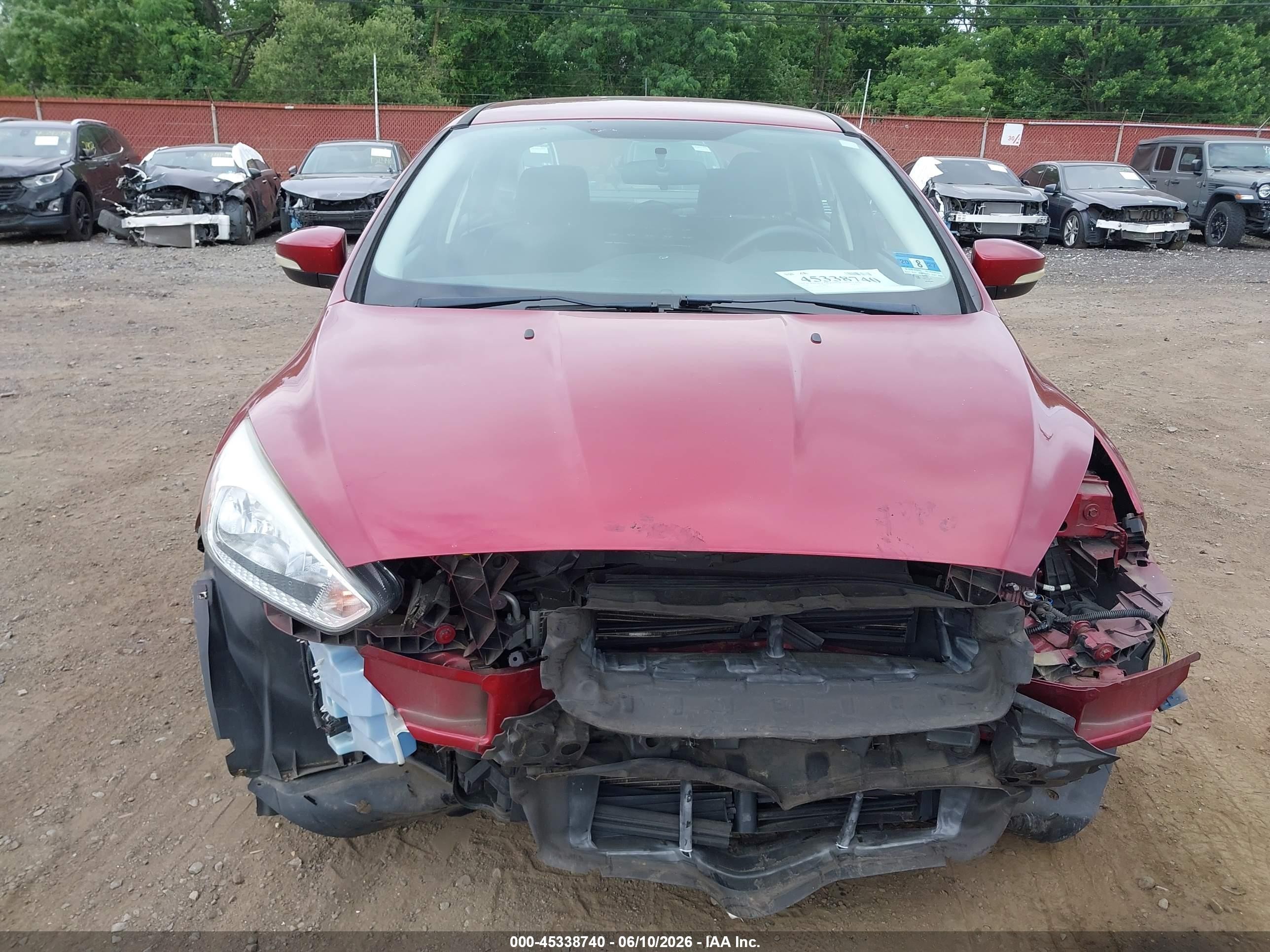 2016 Ford Focus Se Red vin: 1FADP3F21GL304007