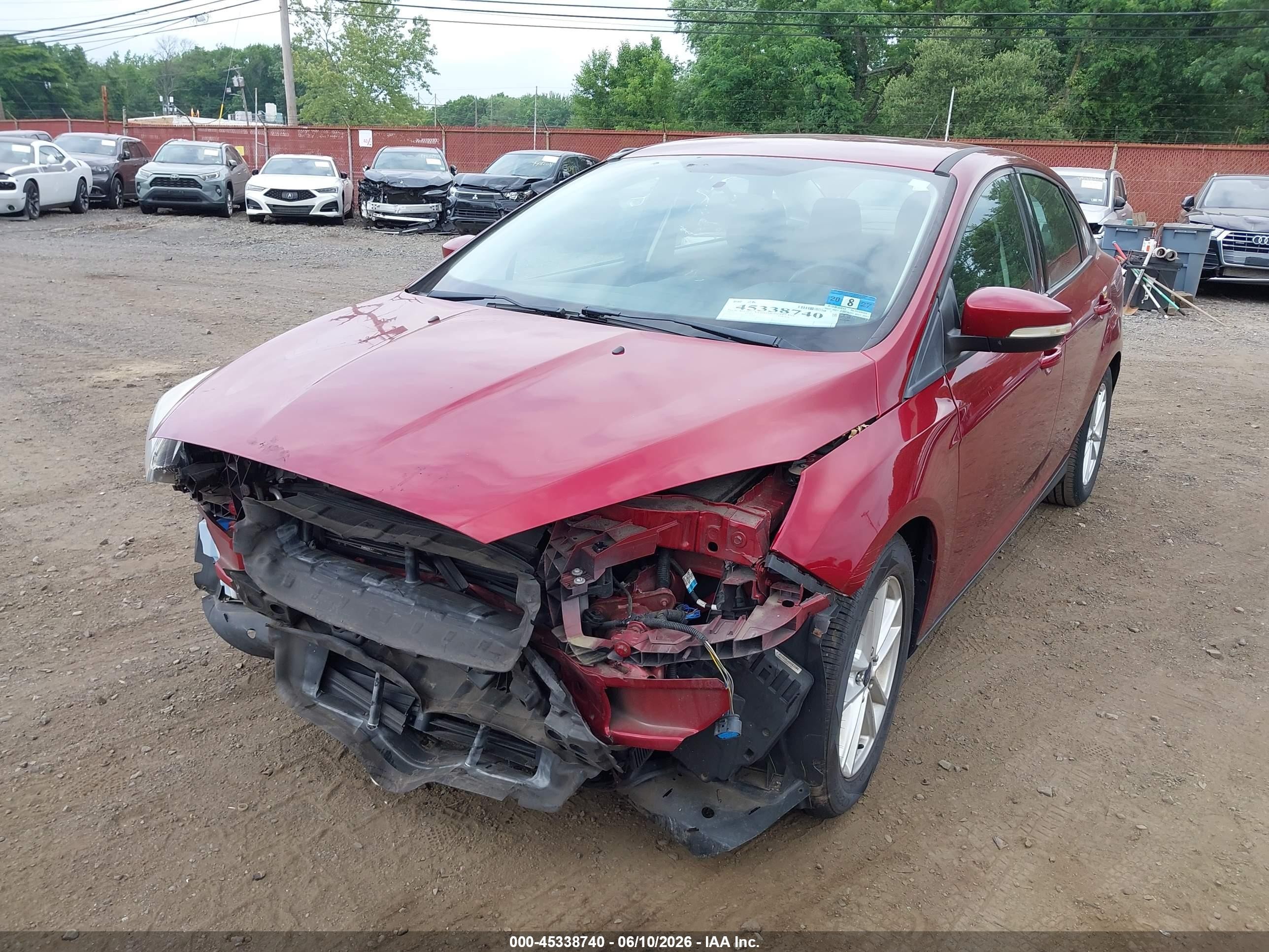 2016 Ford Focus Se Red vin: 1FADP3F21GL304007