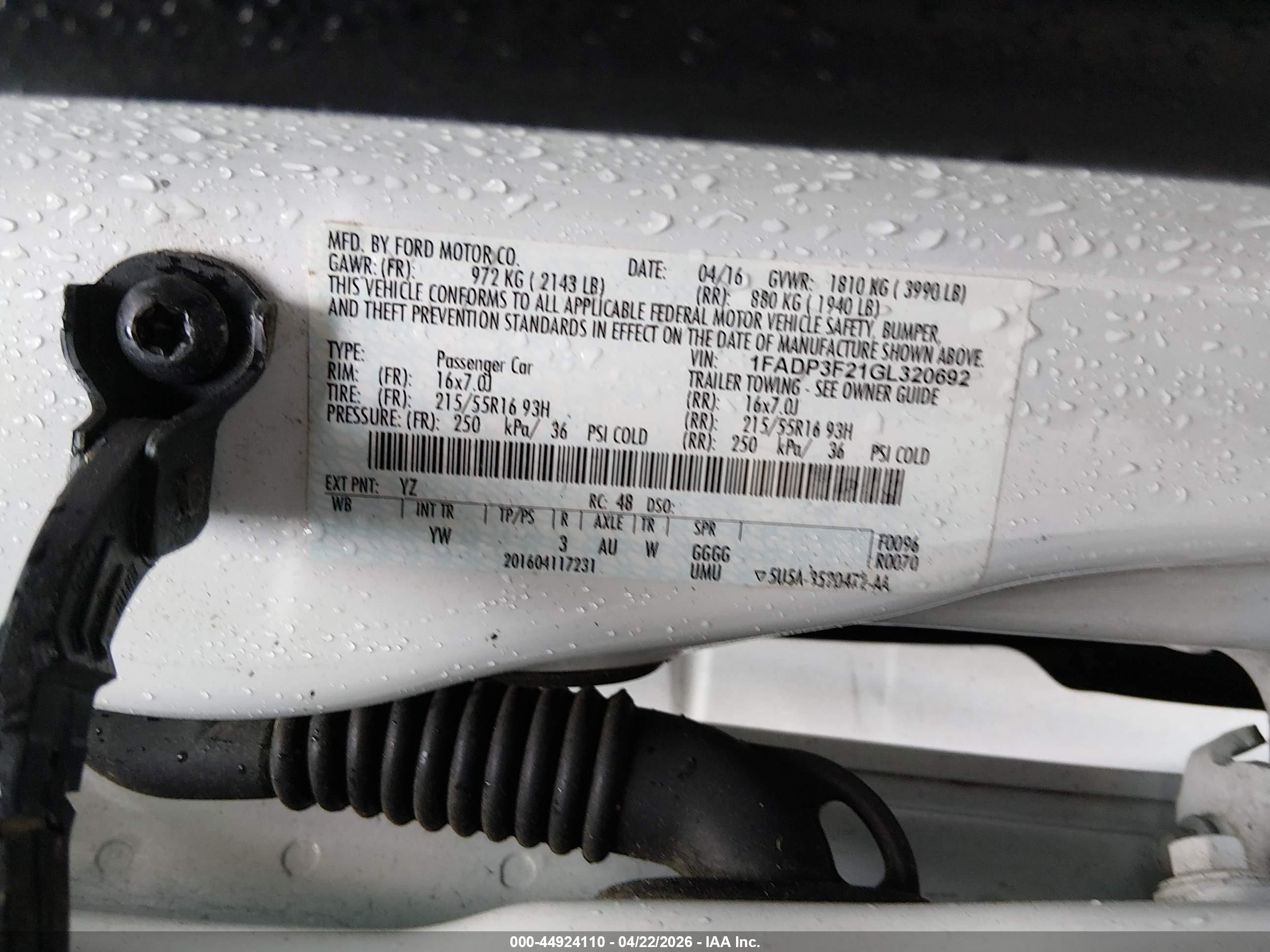 2016 Ford Focus Se White vin: 1FADP3F21GL320692