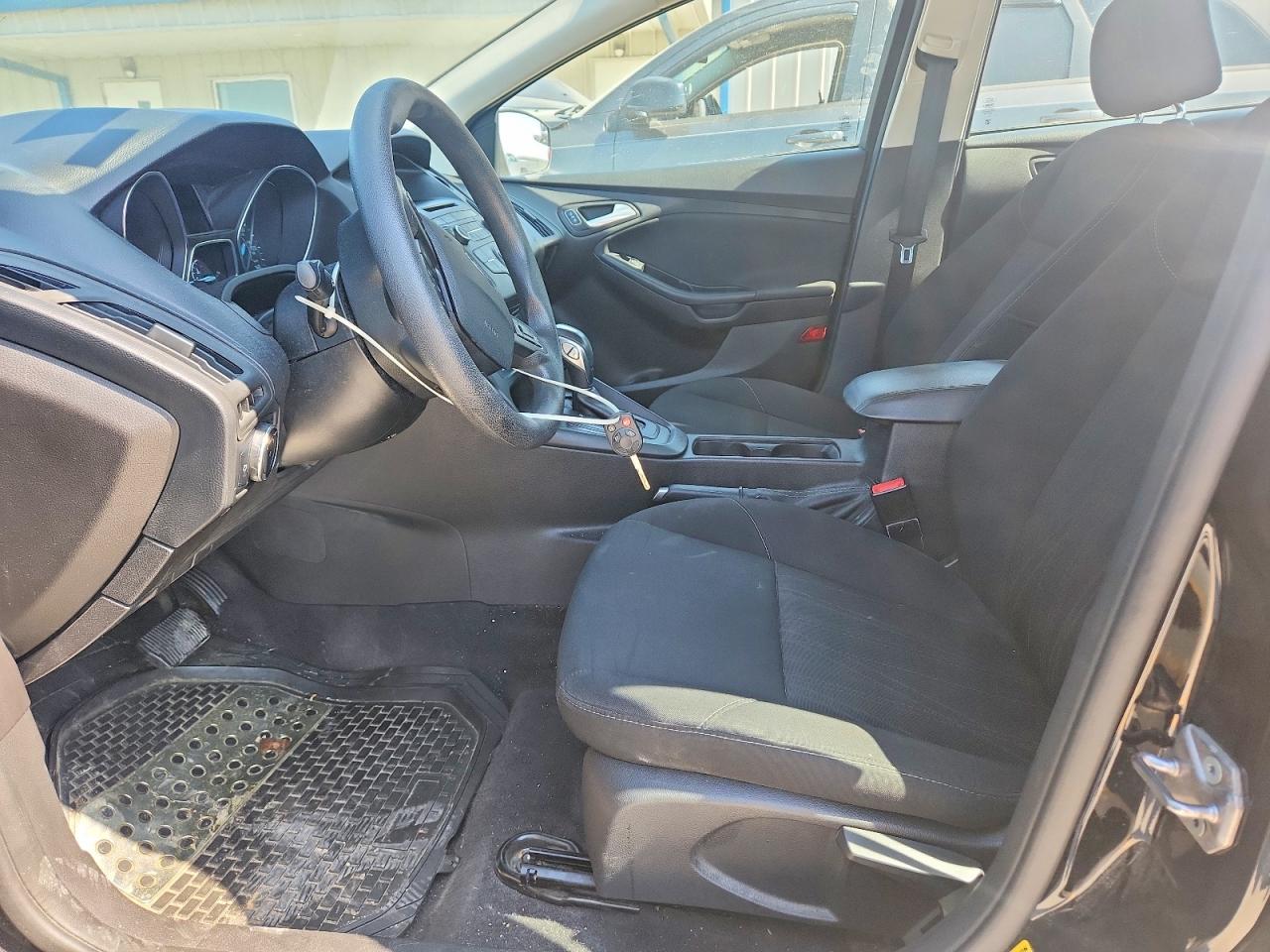 2016 Ford Focus Se Black vin: 1FADP3F21GL390595