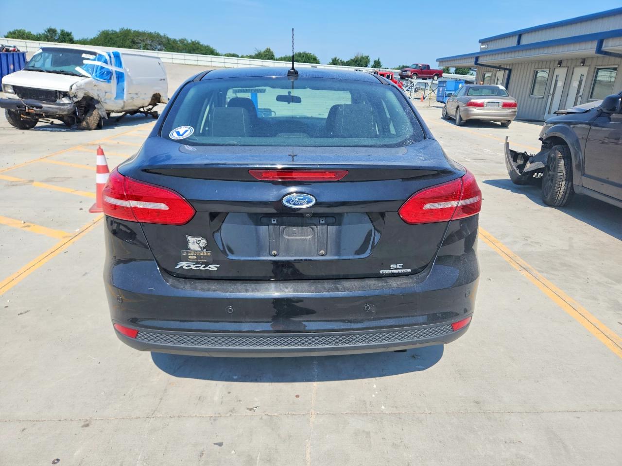 2016 Ford Focus Se Black vin: 1FADP3F21GL390595