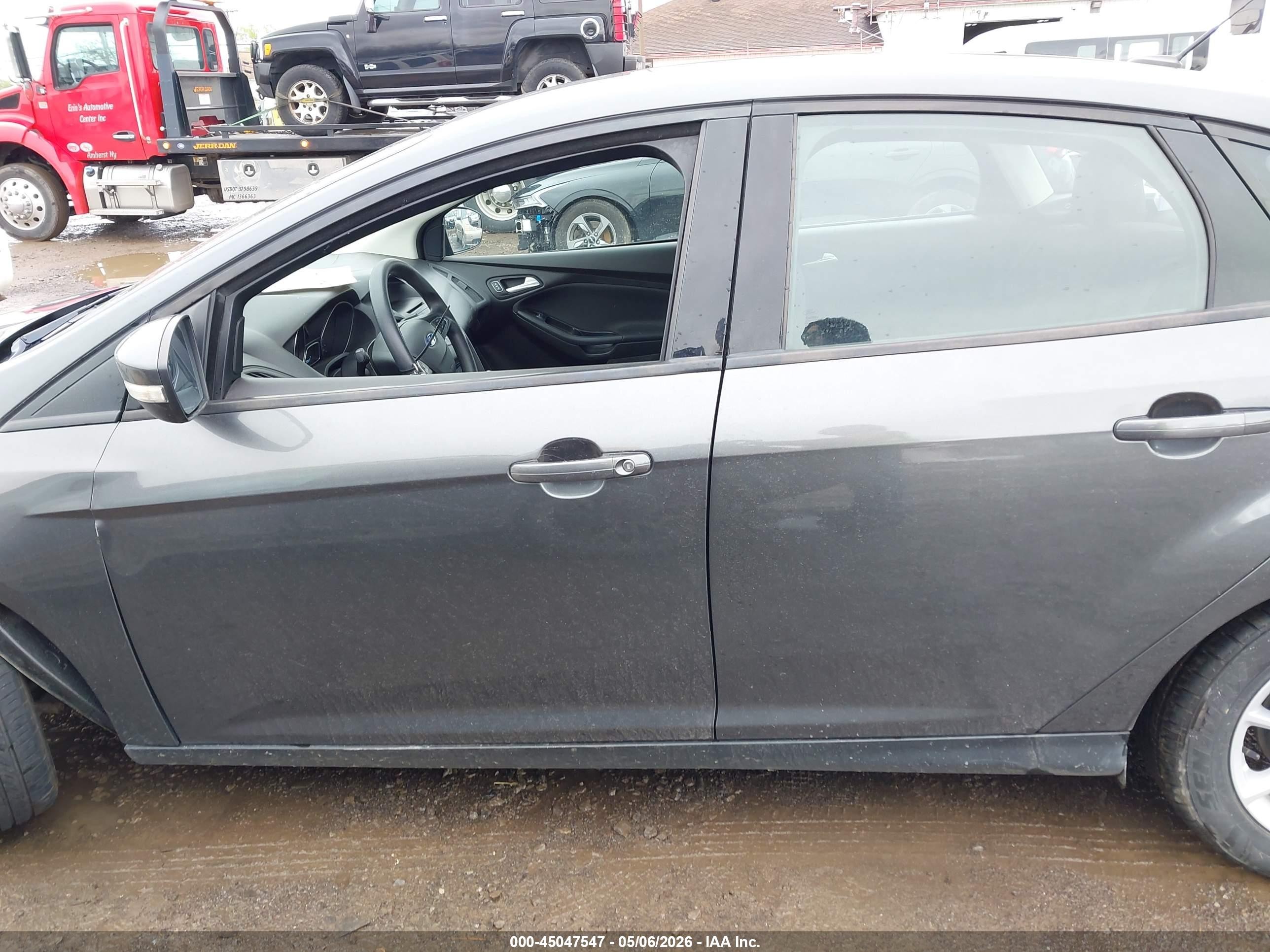 2016 Ford Focus Se Gray vin: 1FADP3F21GL393030