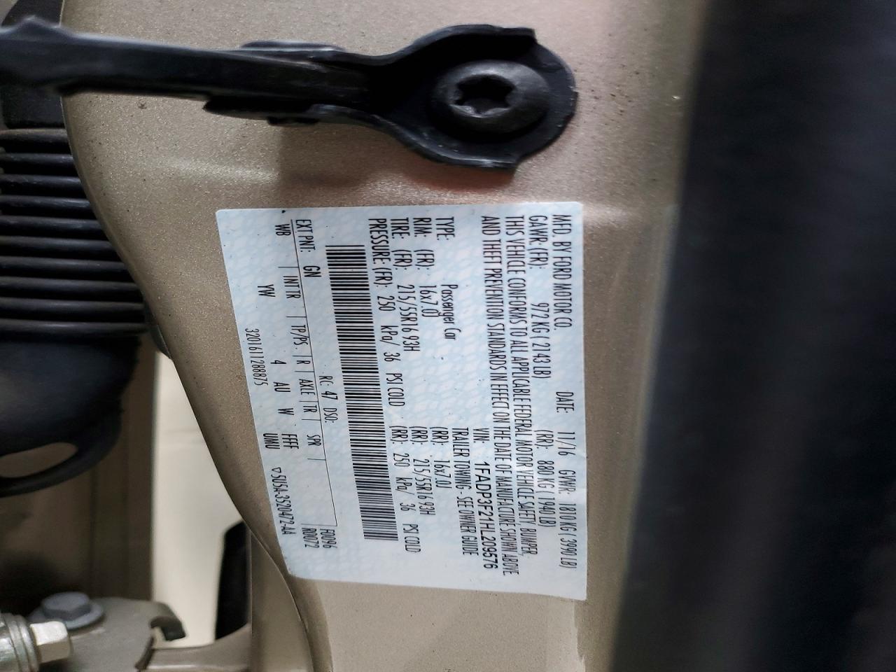 2017 Ford Focus Se Cream vin: 1FADP3F21HL209576