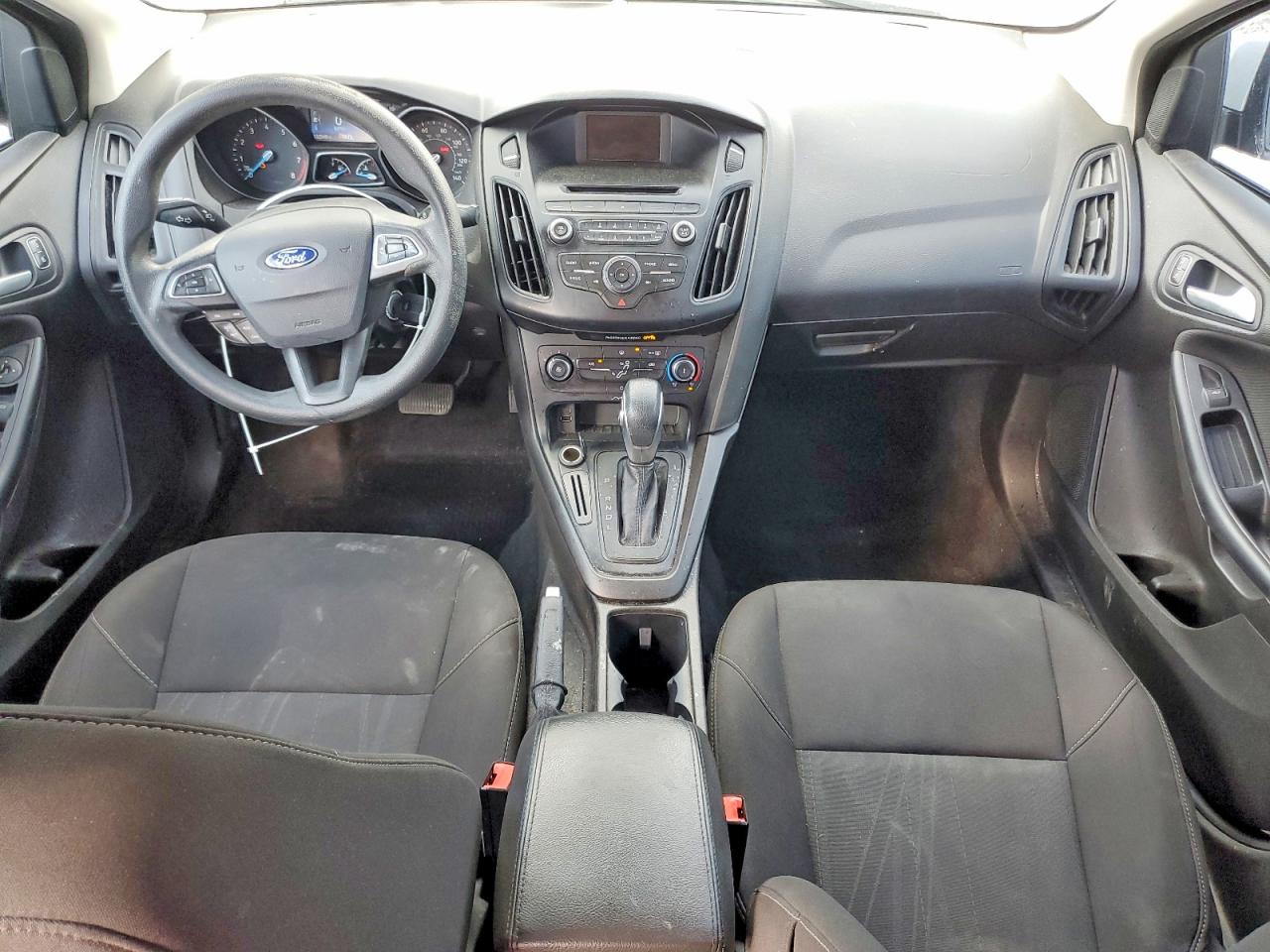 2017 Ford Focus Se Белый vin: 1FADP3F21HL312058