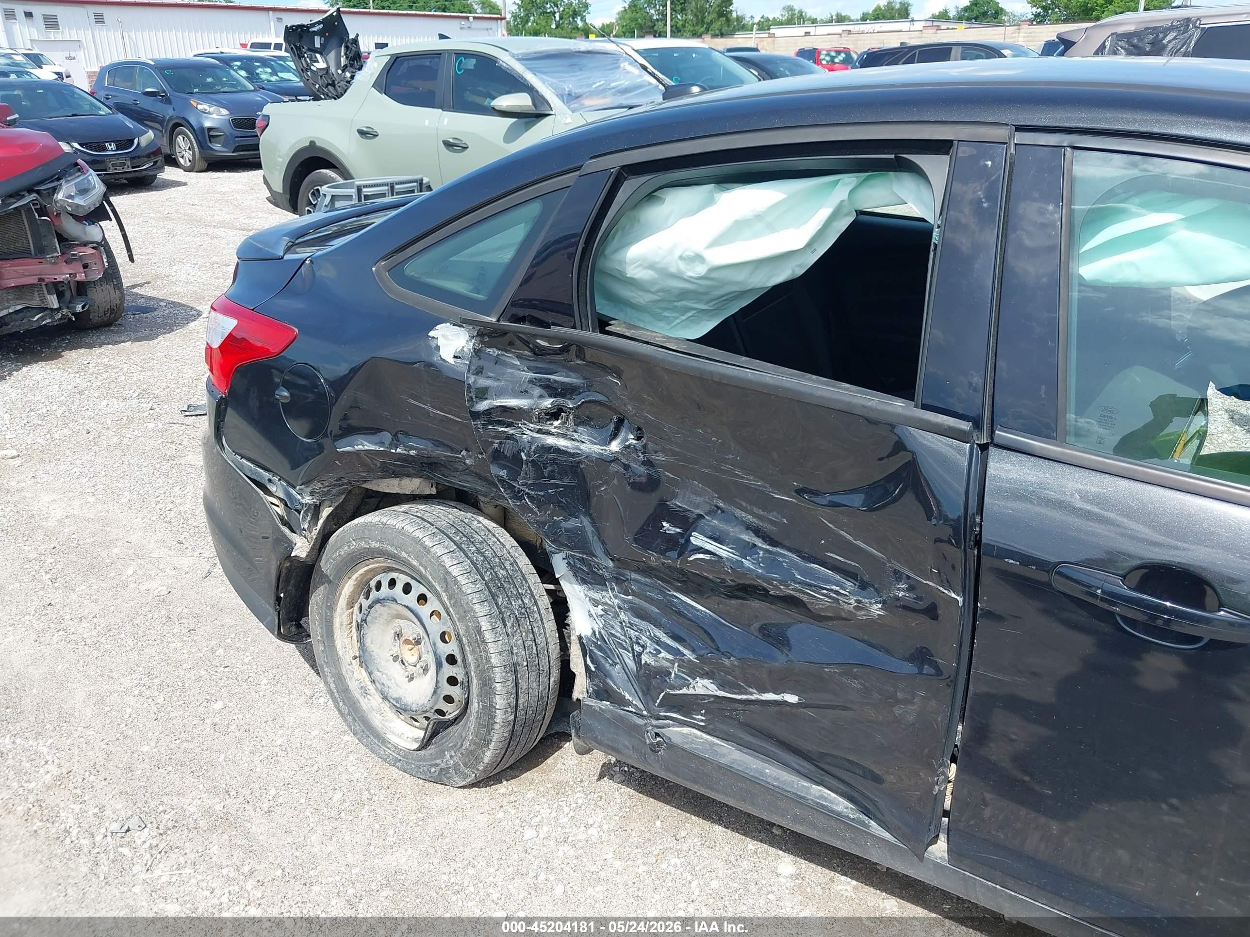 2013 Ford Focus Se Black vin: 1FADP3F22DL107682