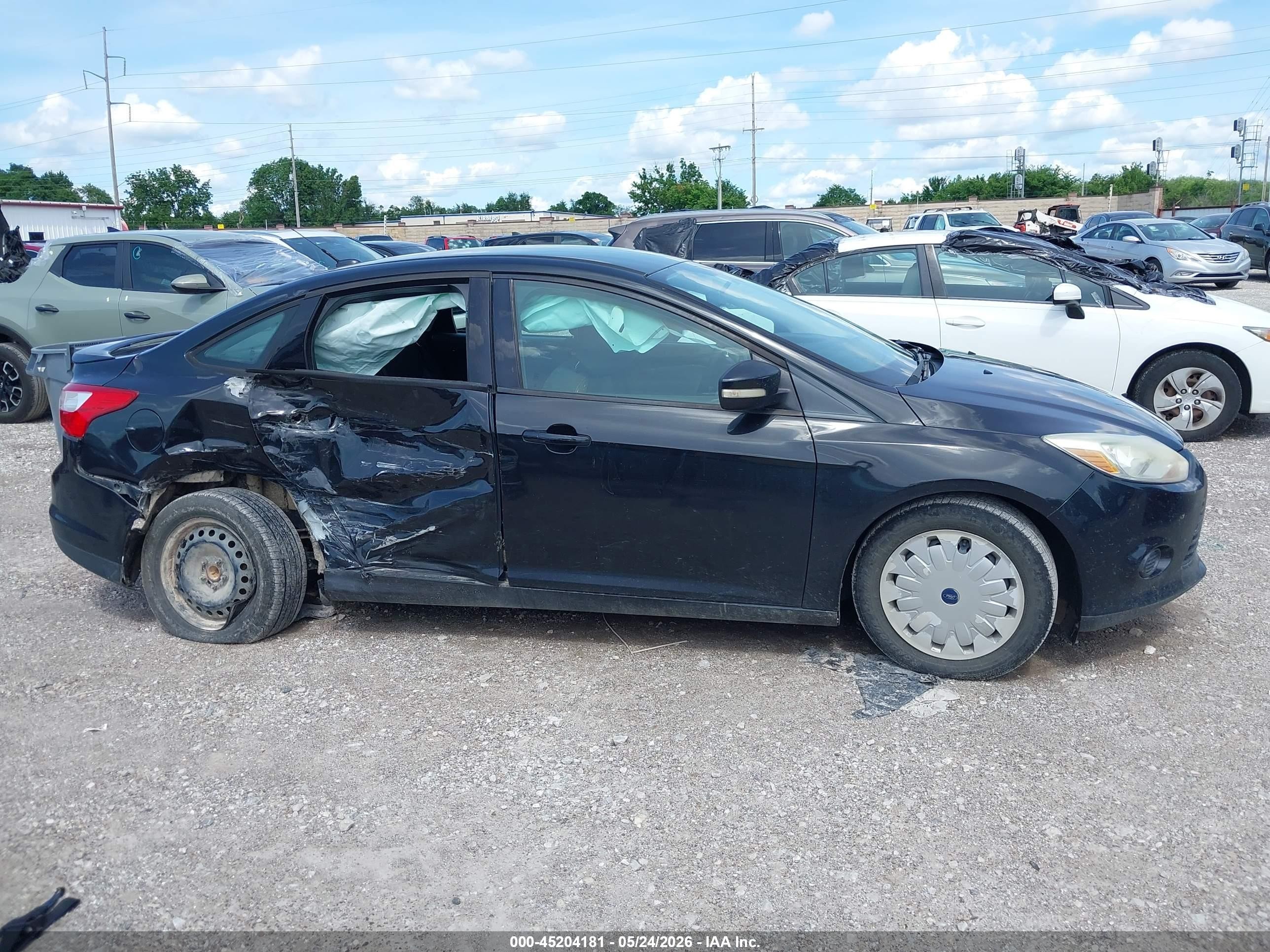 2013 Ford Focus Se Black vin: 1FADP3F22DL107682