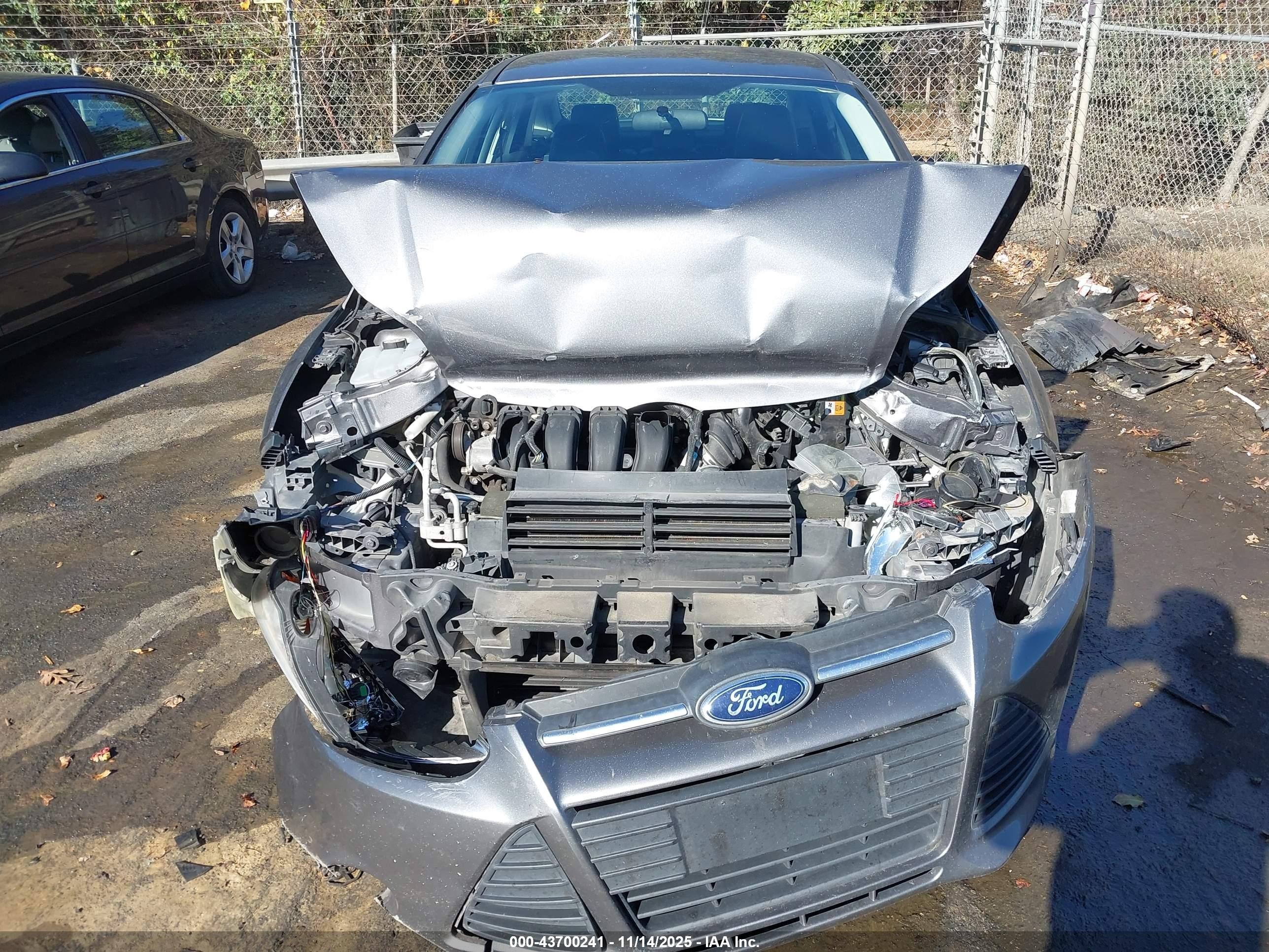 2013 Ford Focus Se Gray vin: 1FADP3F22DL129326
