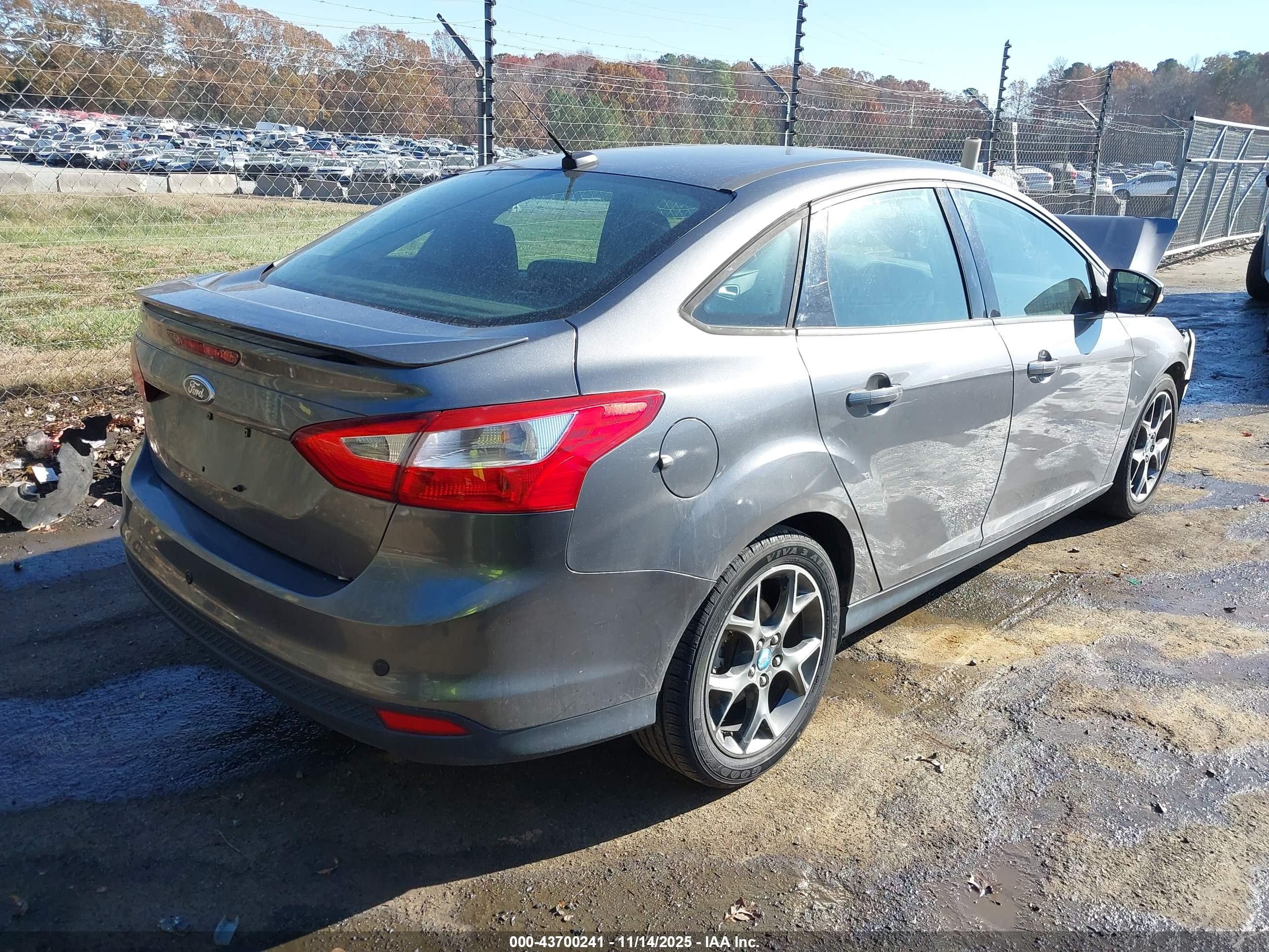 2013 Ford Focus Se Gray vin: 1FADP3F22DL129326