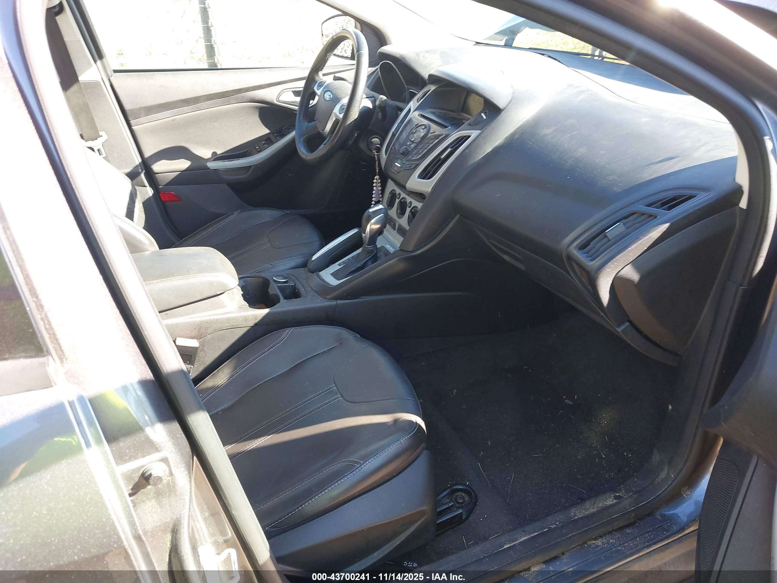 2013 Ford Focus Se Gray vin: 1FADP3F22DL129326