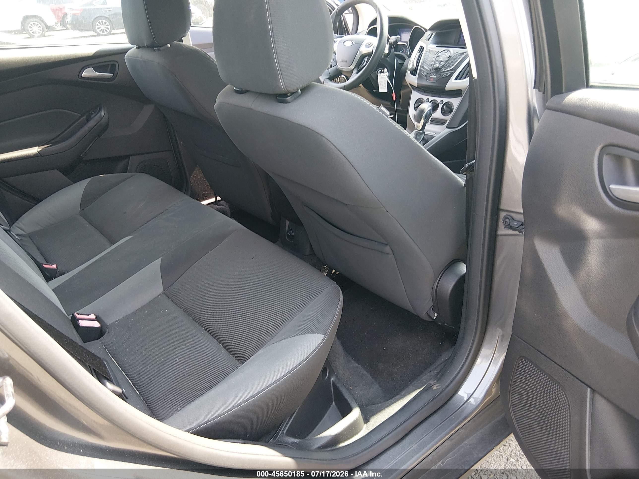 2013 Ford Focus Se Gray vin: 1FADP3F22DL135630
