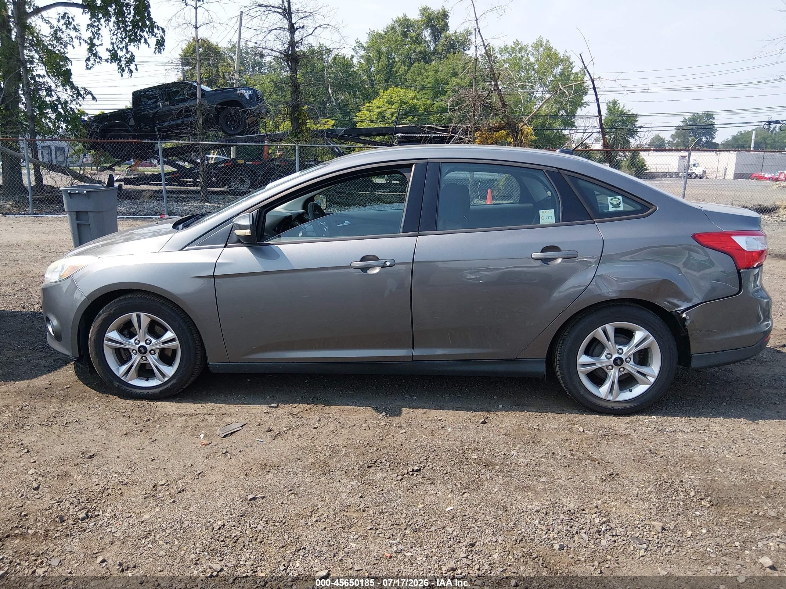2013 Ford Focus Se Gray vin: 1FADP3F22DL135630