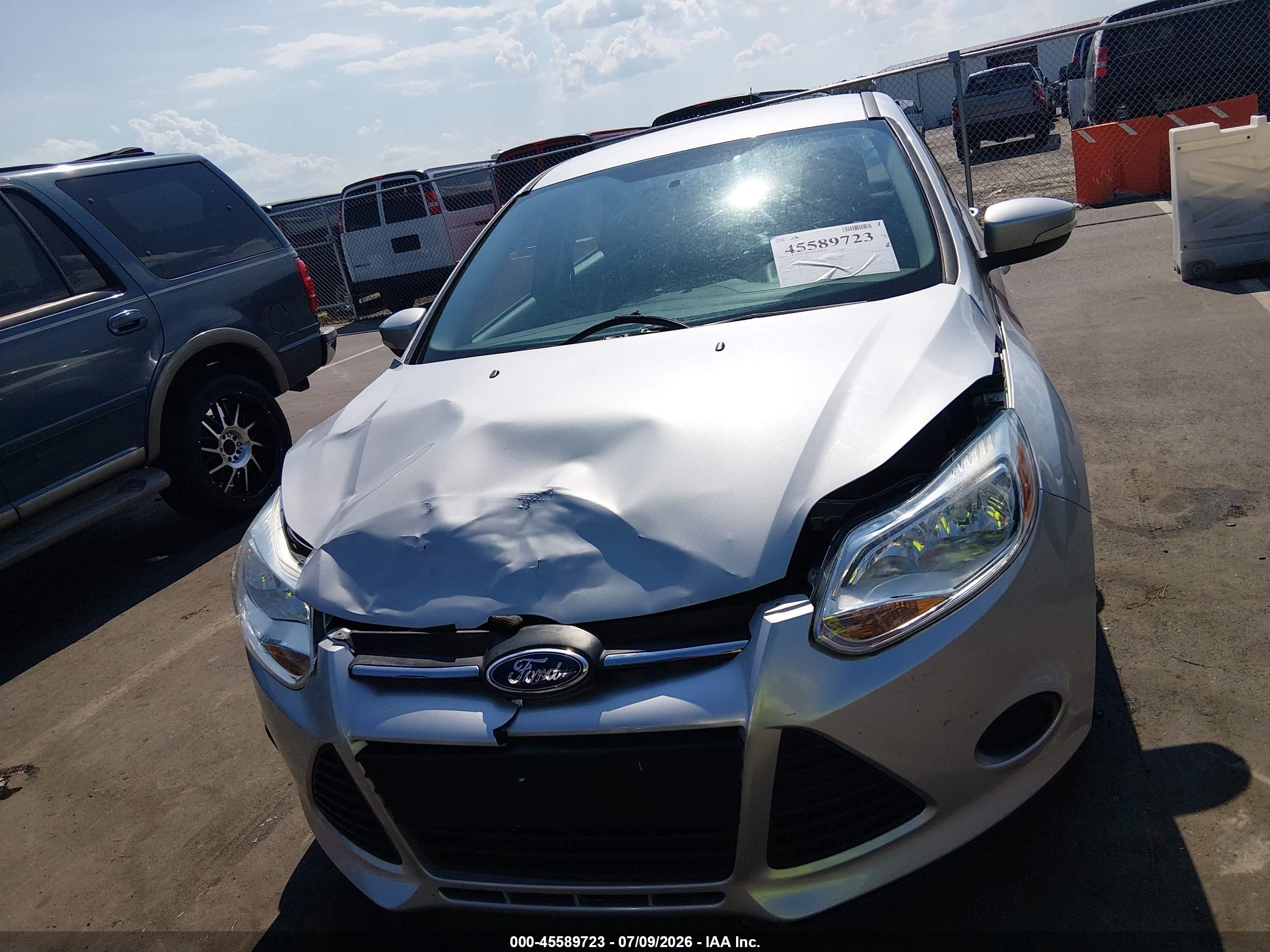 2013 Ford Focus Se Серебряный vin: 1FADP3F22DL193642