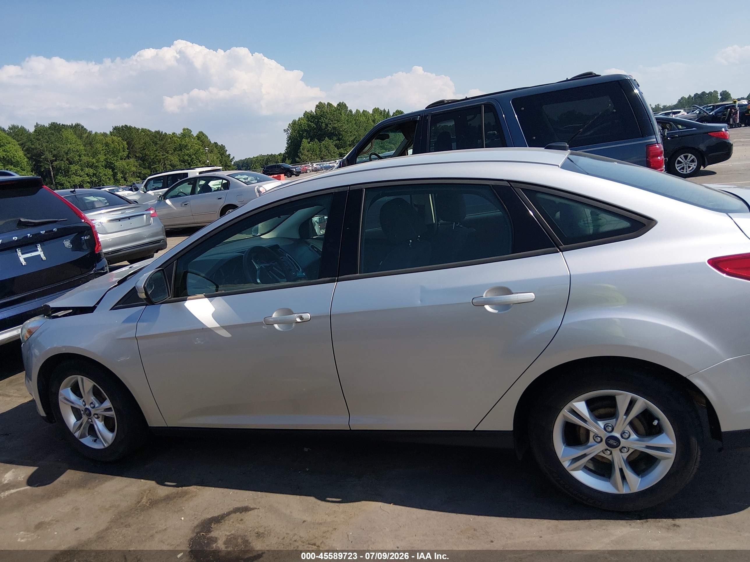 2013 Ford Focus Se Серебряный vin: 1FADP3F22DL193642