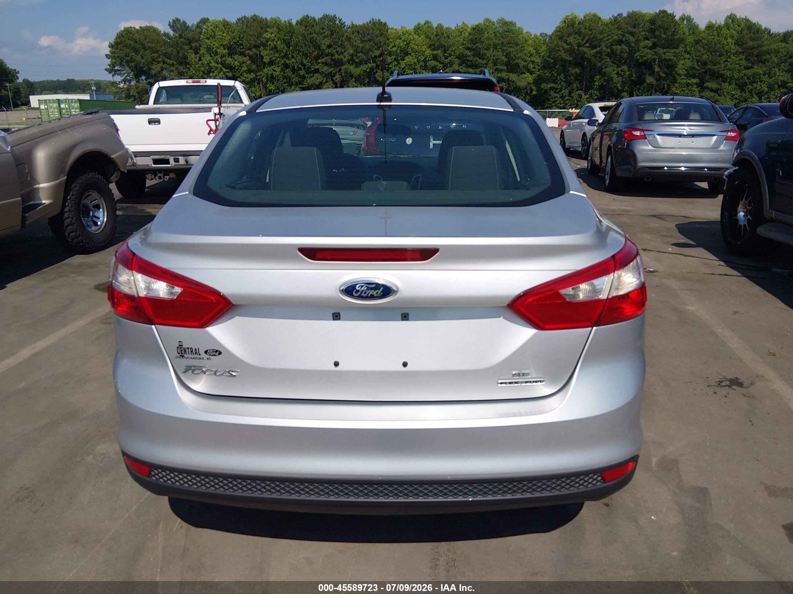 2013 Ford Focus Se Серебряный vin: 1FADP3F22DL193642