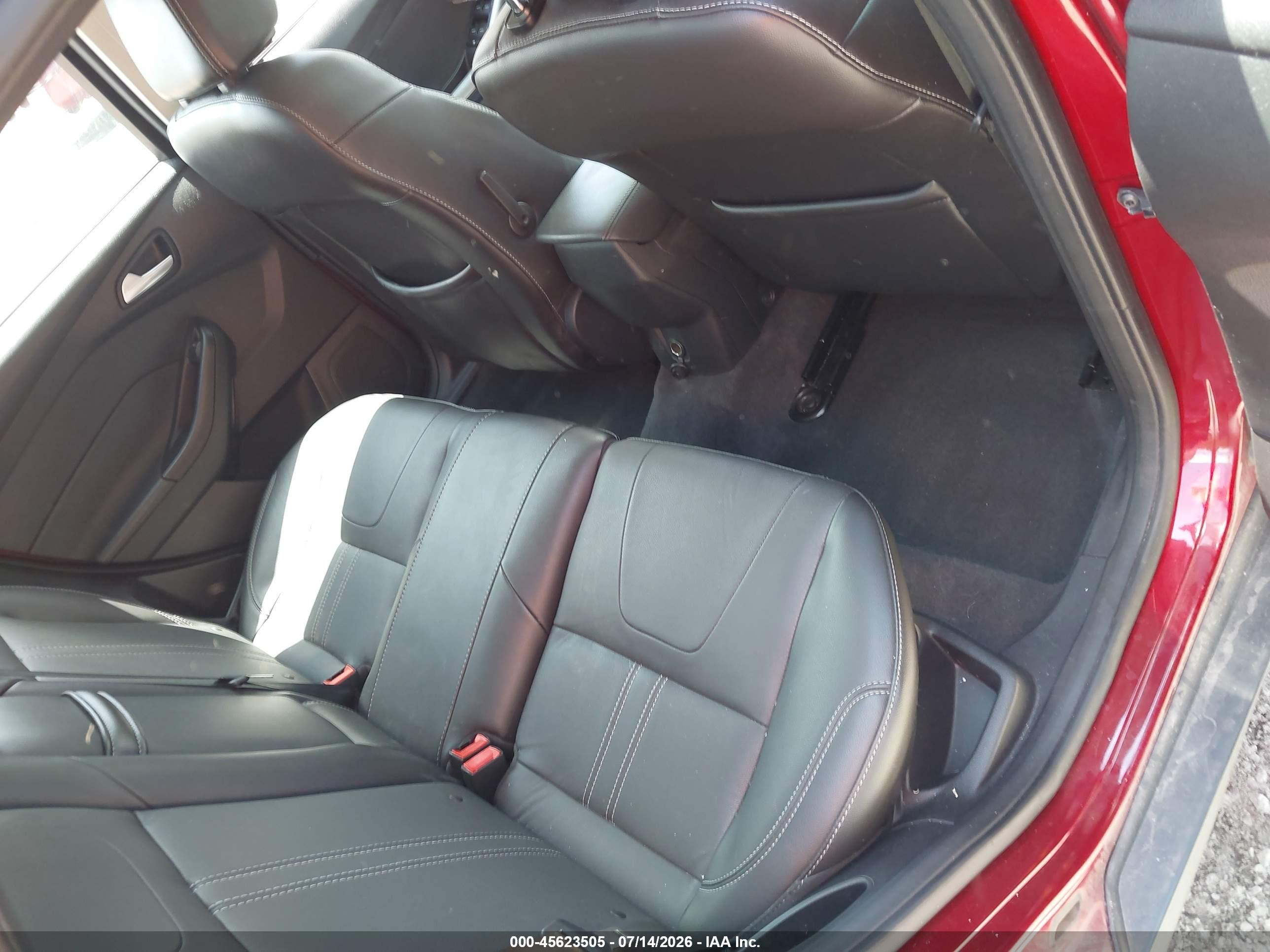 2013 Ford Focus Se Maroon vin: 1FADP3F22DL208138