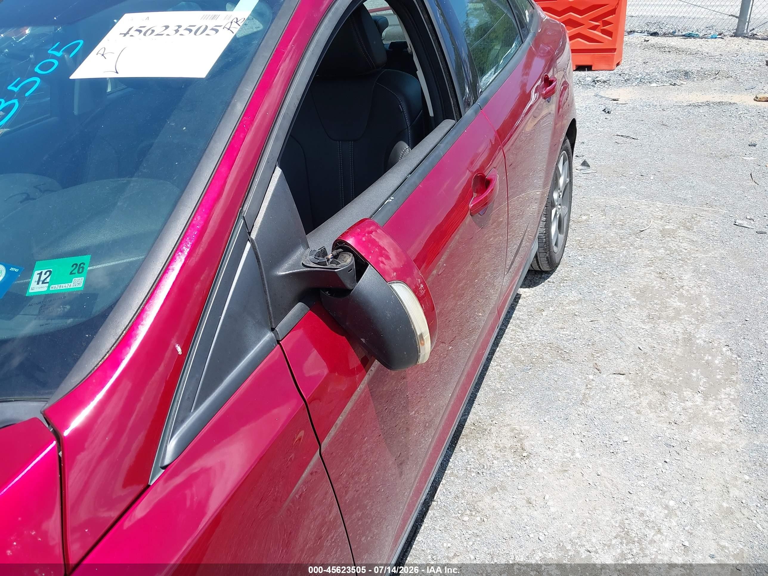2013 Ford Focus Se Maroon vin: 1FADP3F22DL208138